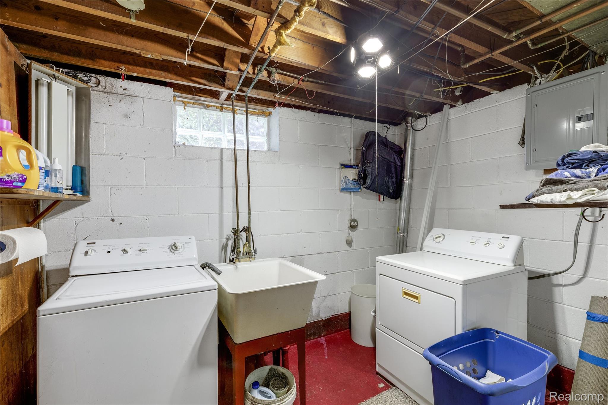 12830 Riad Street Property Photo 17