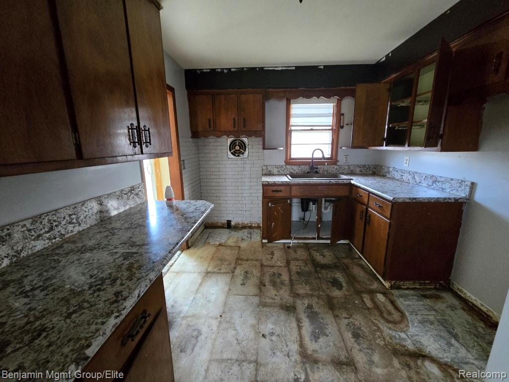 9298 Varodell Drive Property Photo 6