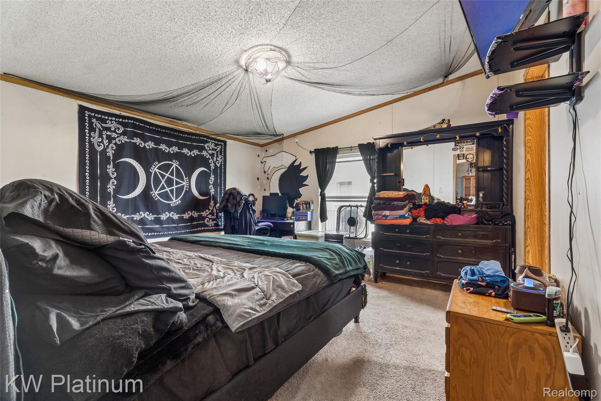 23207 Fountain Property Photo 5