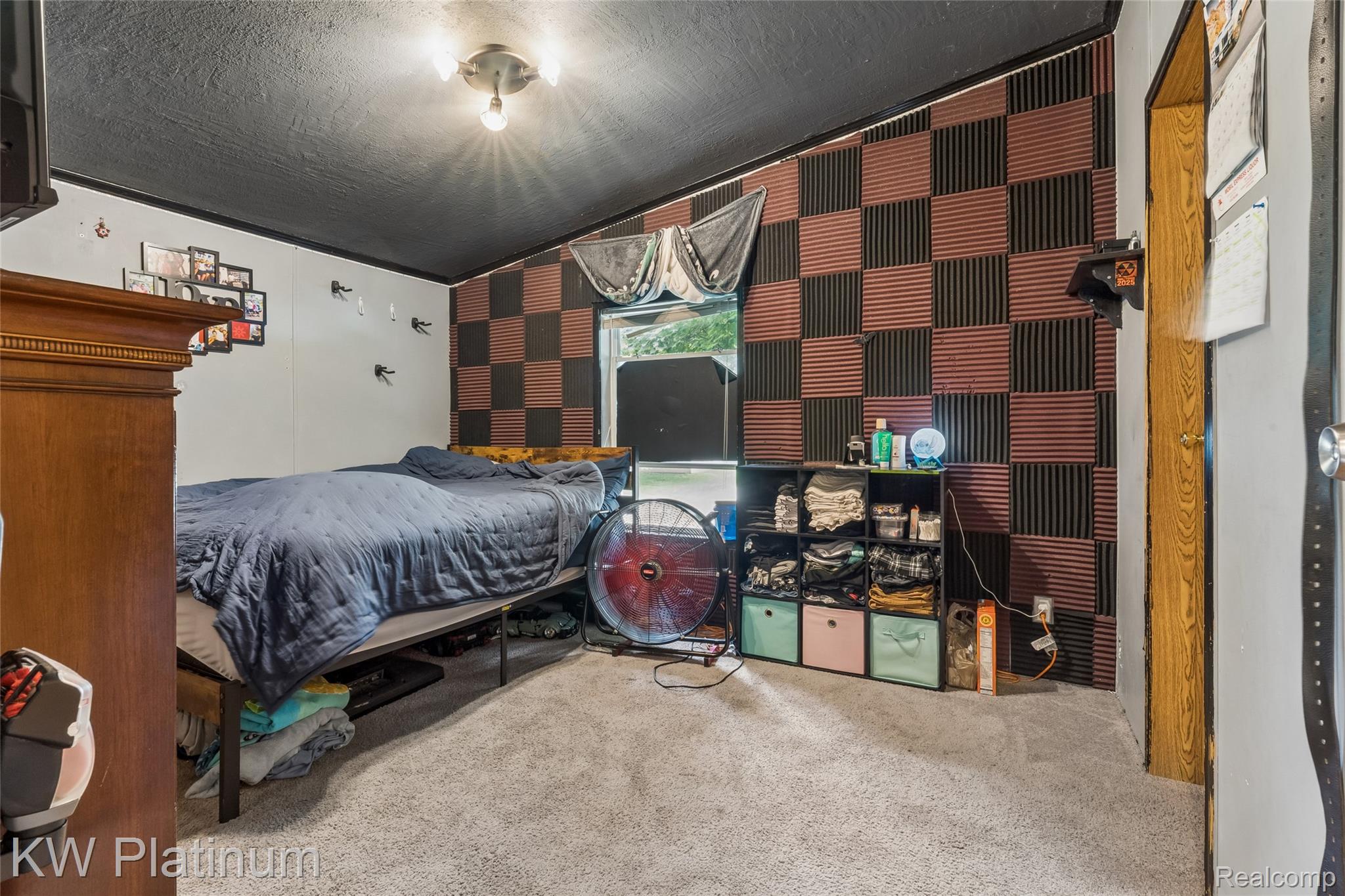 23207 Fountain Property Photo 8