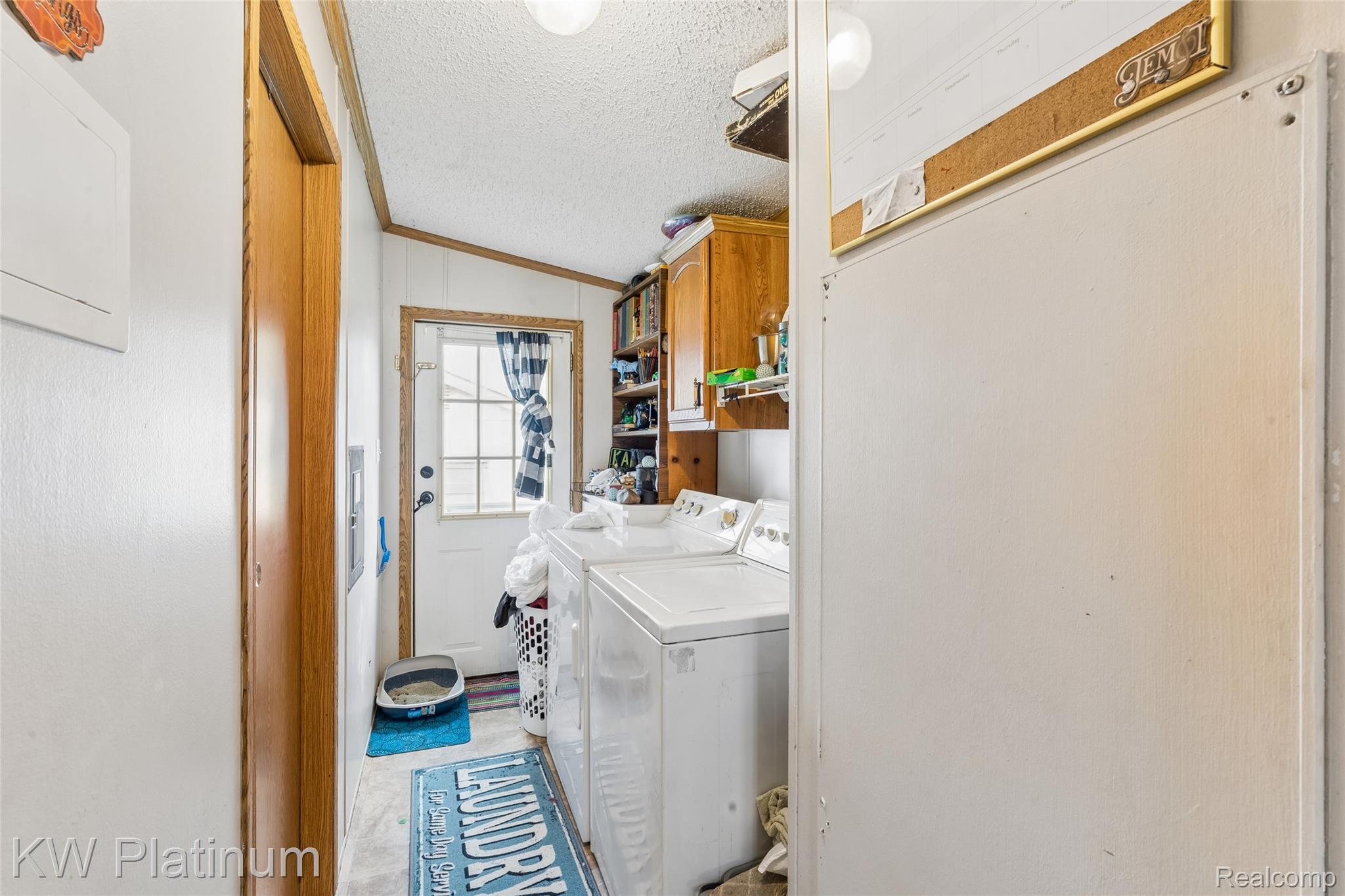 23207 Fountain Property Photo 10