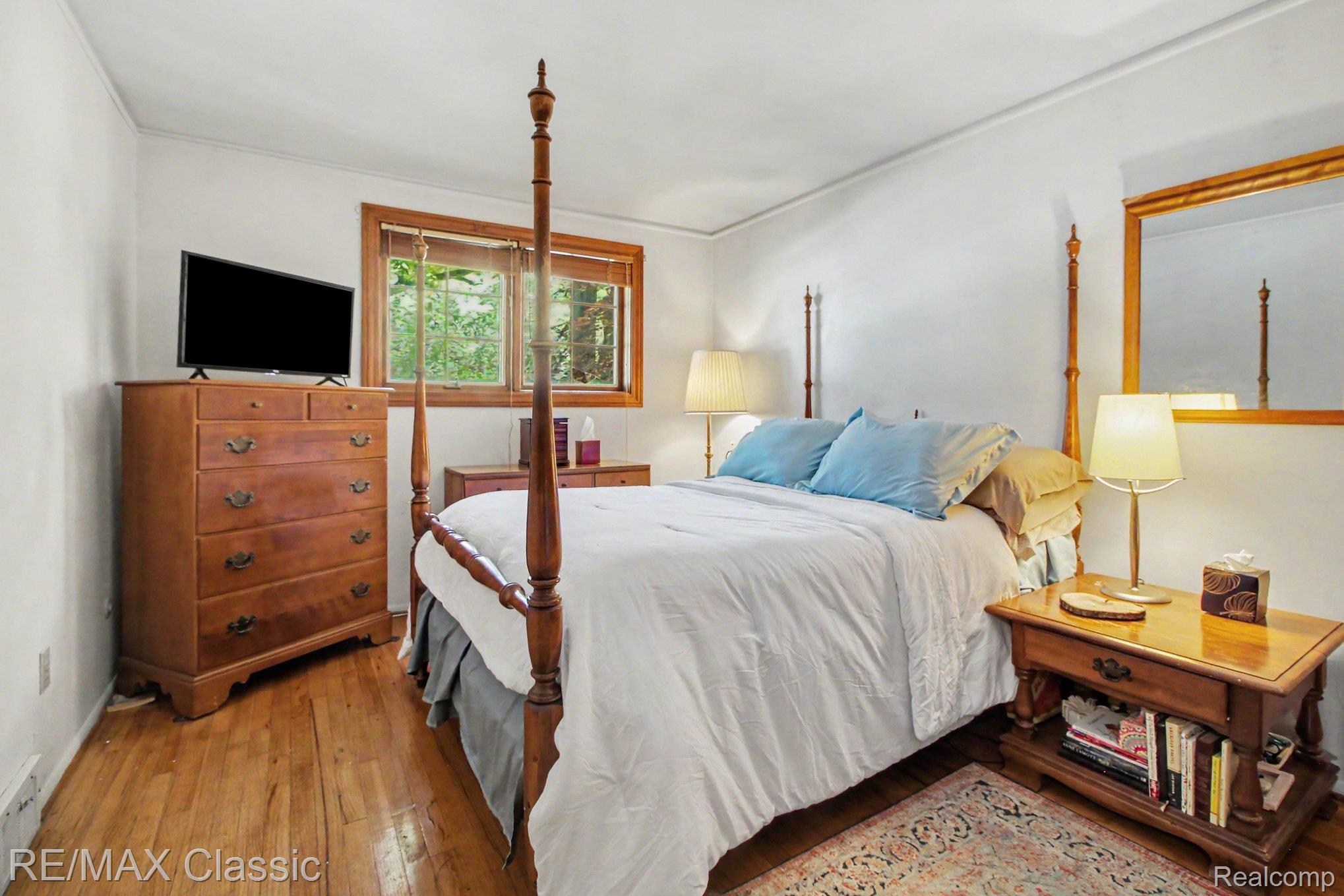 350 Burroughs Street Property Photo 6