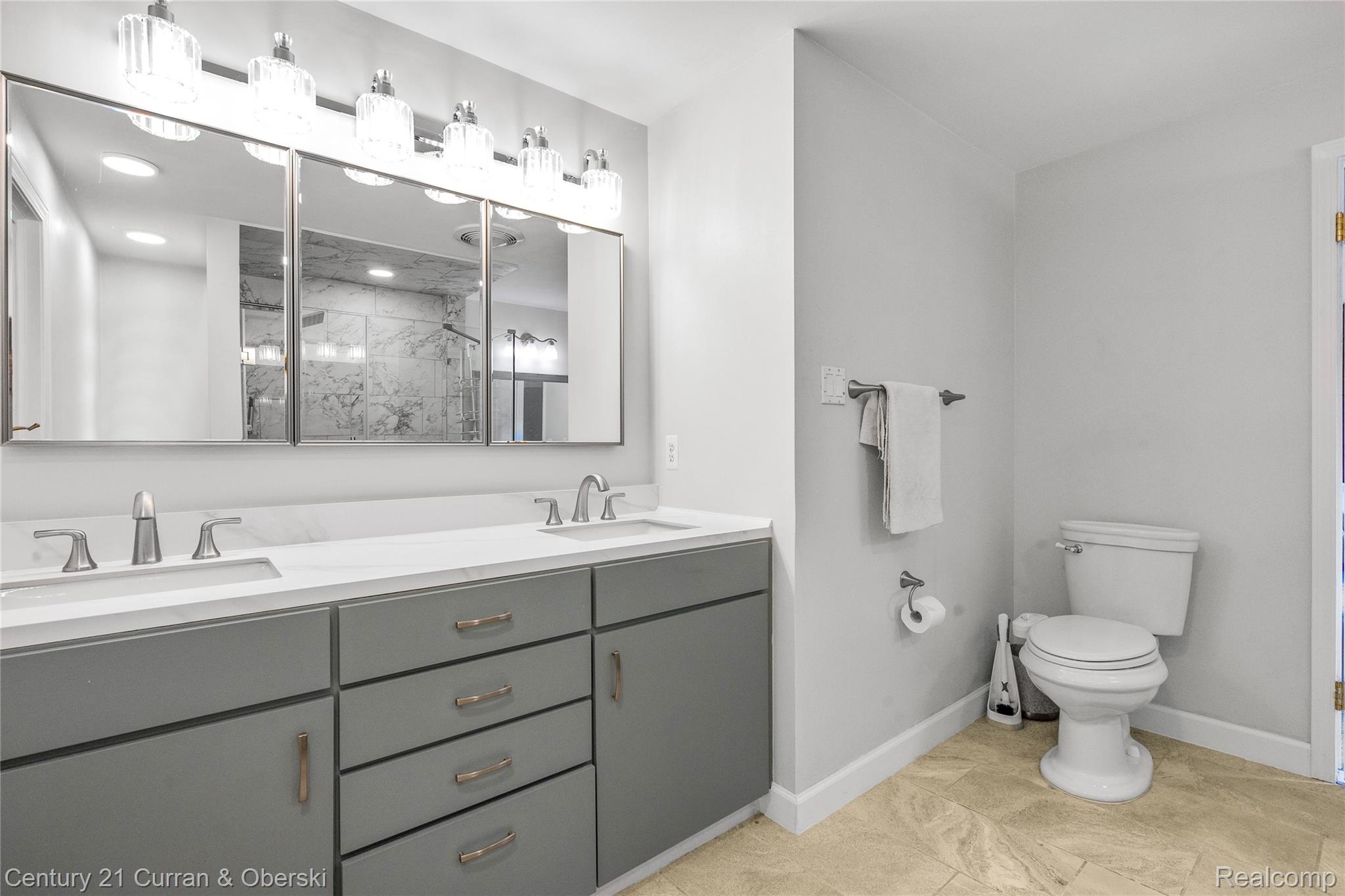 5994 Glen Eagles Drive Property Photo 31