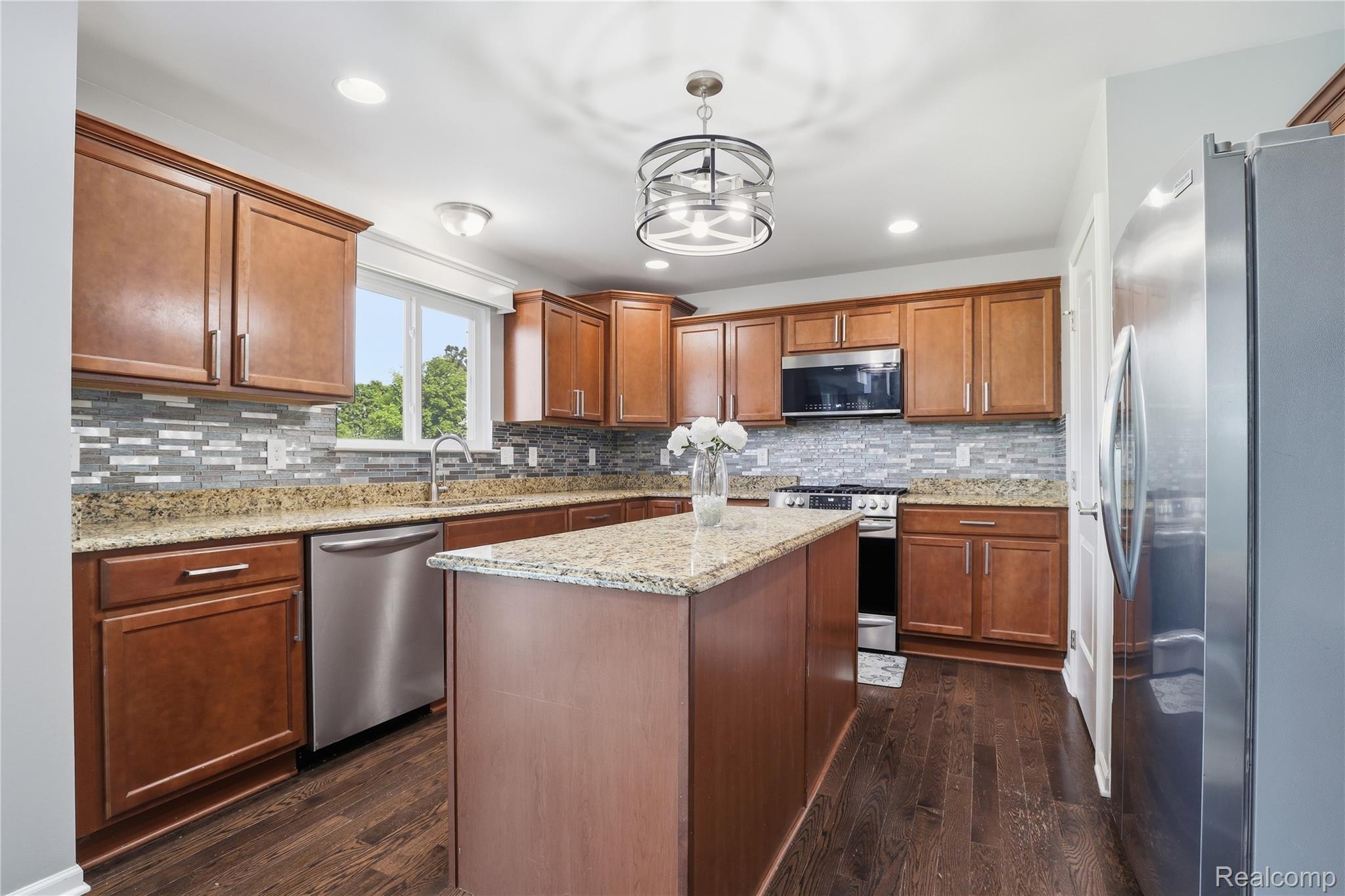 6176 Sterling Trail Property Photo 16