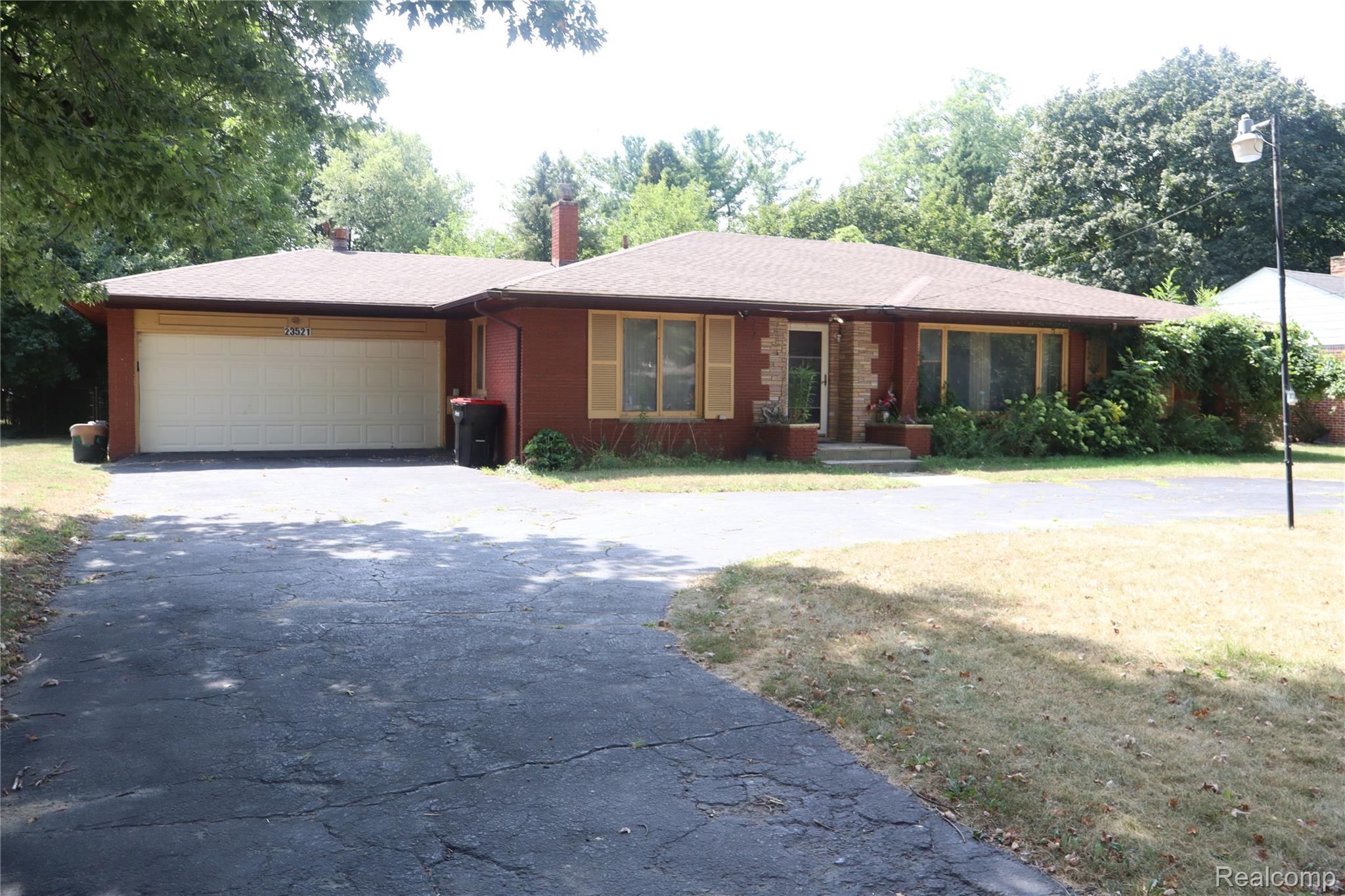 23521 Lee Baker Drive Property Photo 3