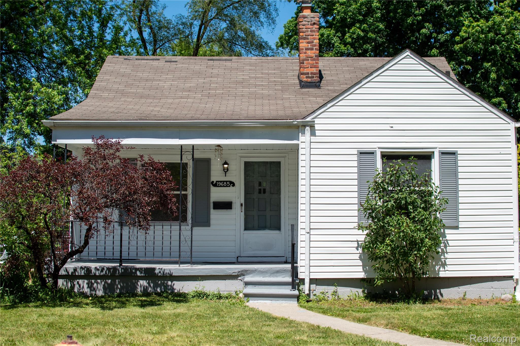 19685 Washtenaw Street Property Photo 2