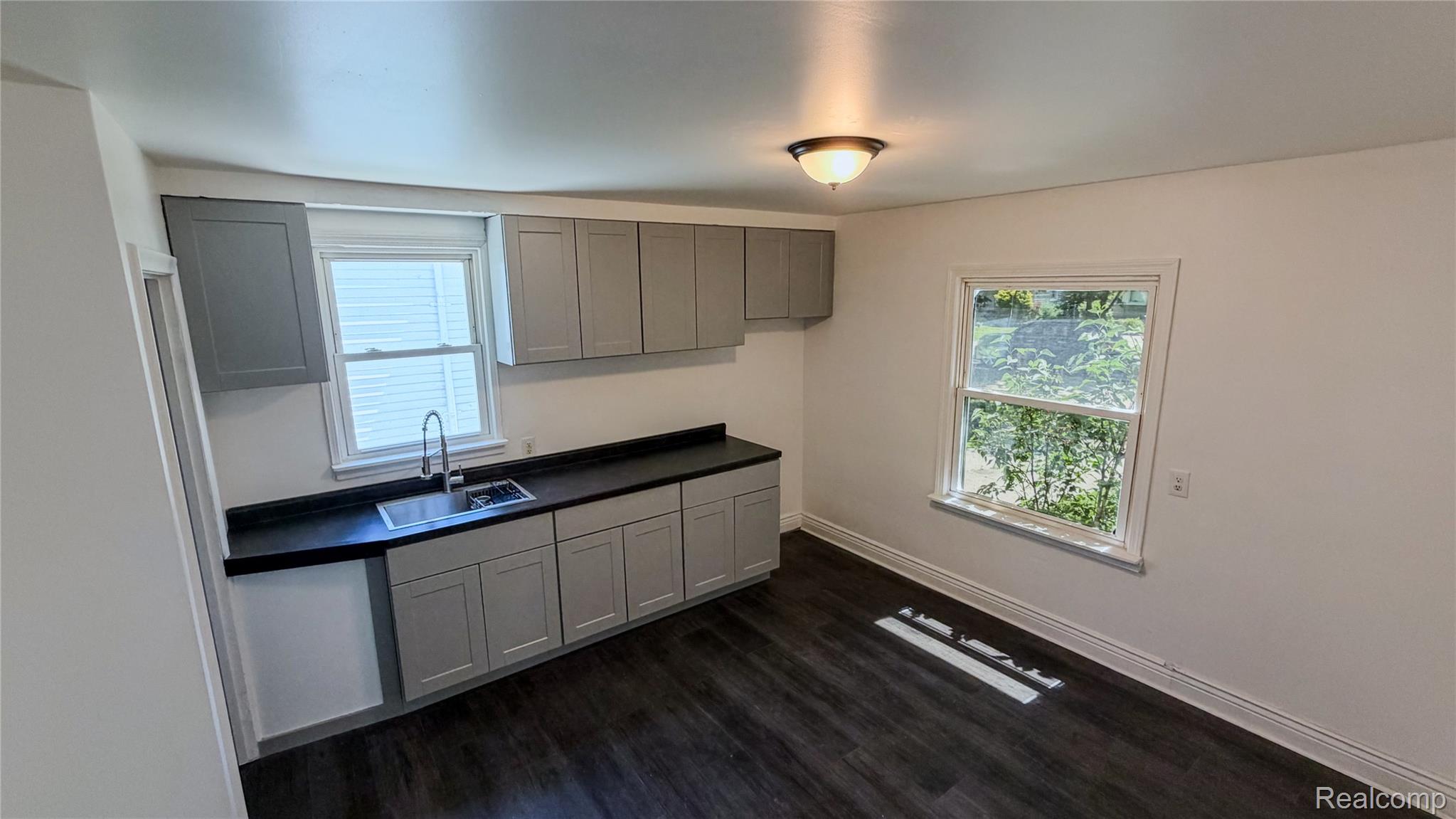 19685 Washtenaw Street Property Photo 4