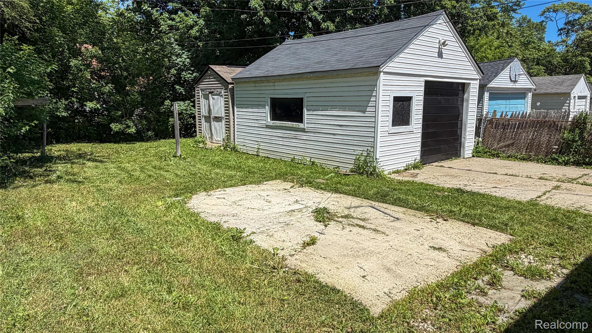 19685 Washtenaw Street Property Photo 15
