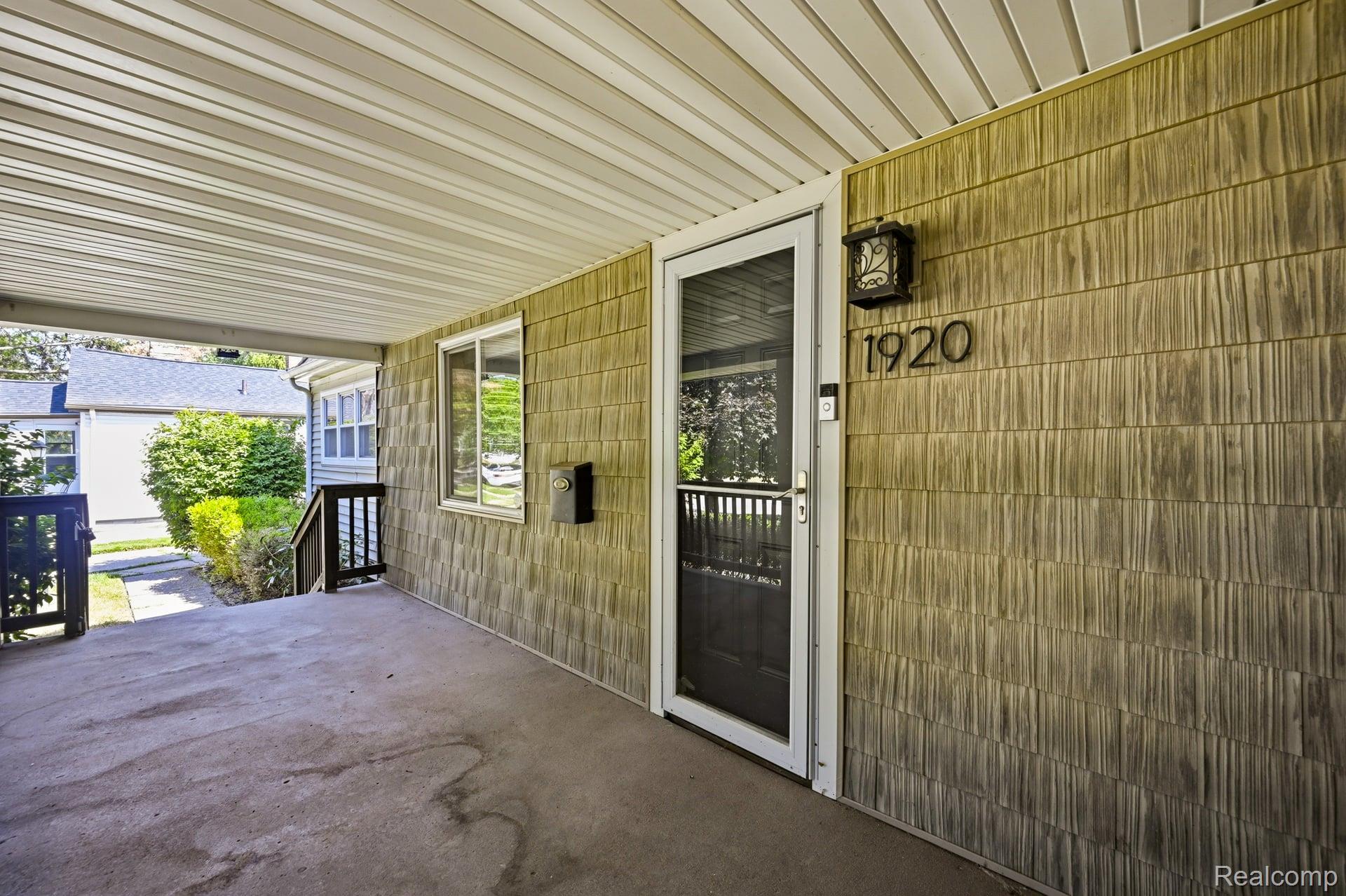 1920 E Saratoga Street Property Photo 1
