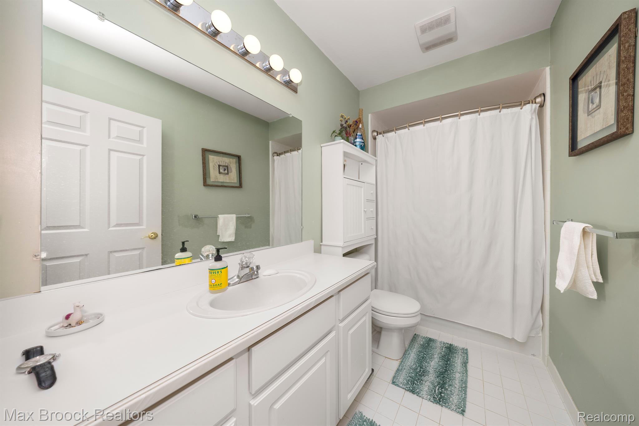 160 Tiffany Lane Property Photo 19