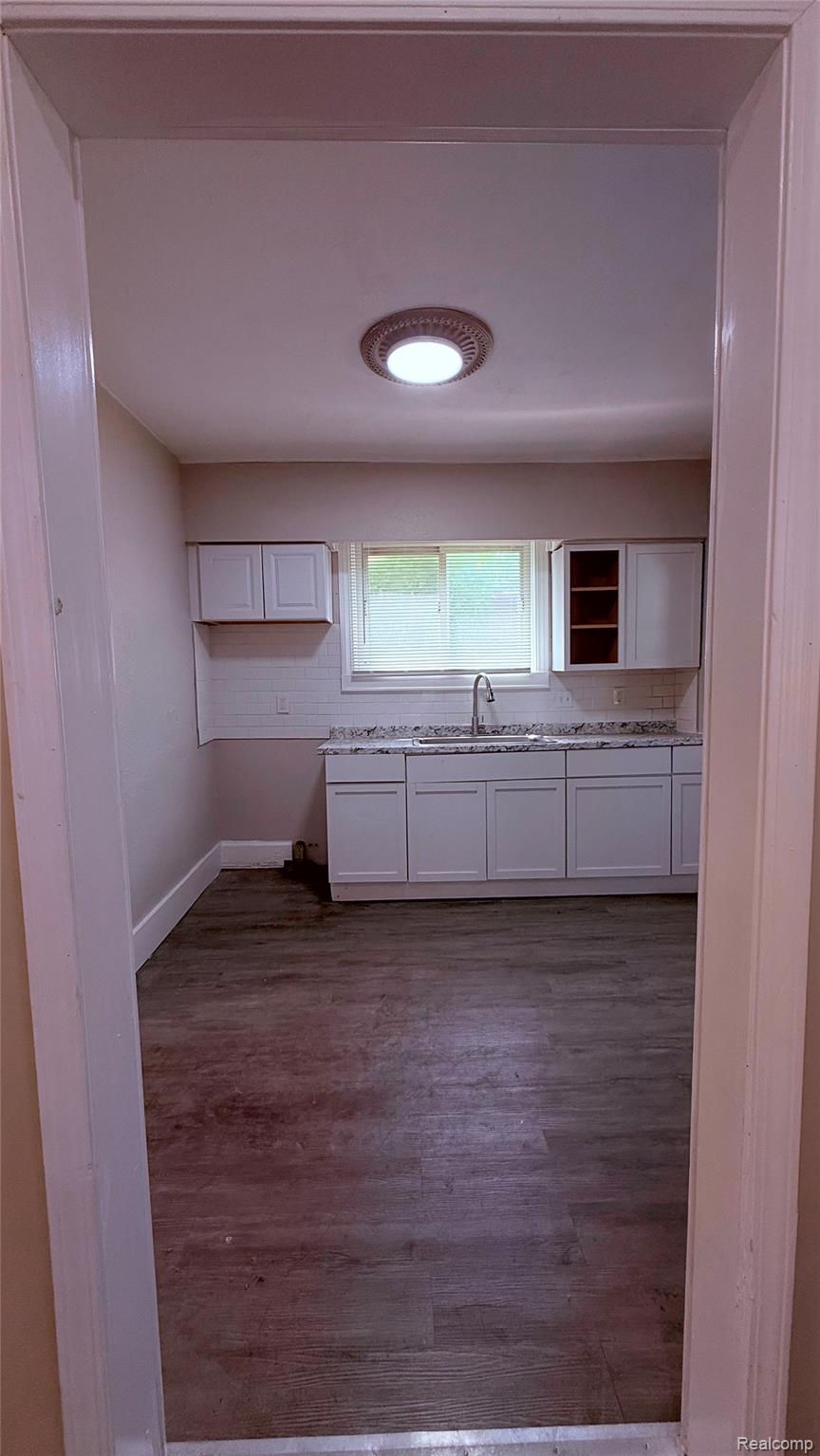 16203 Roselawn Street Property Photo 14