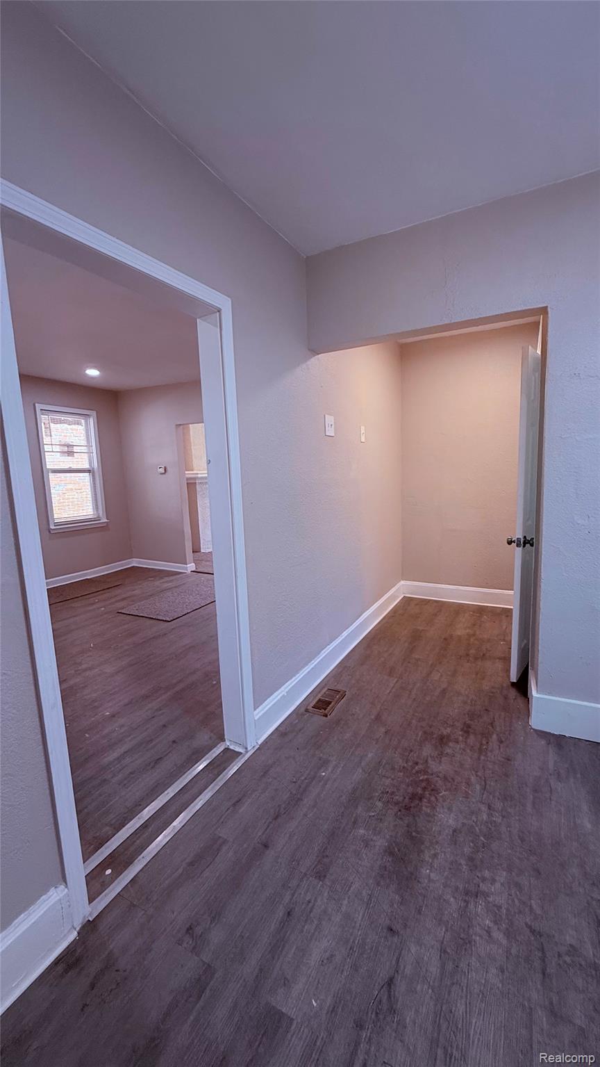 16203 Roselawn Street Property Photo 17