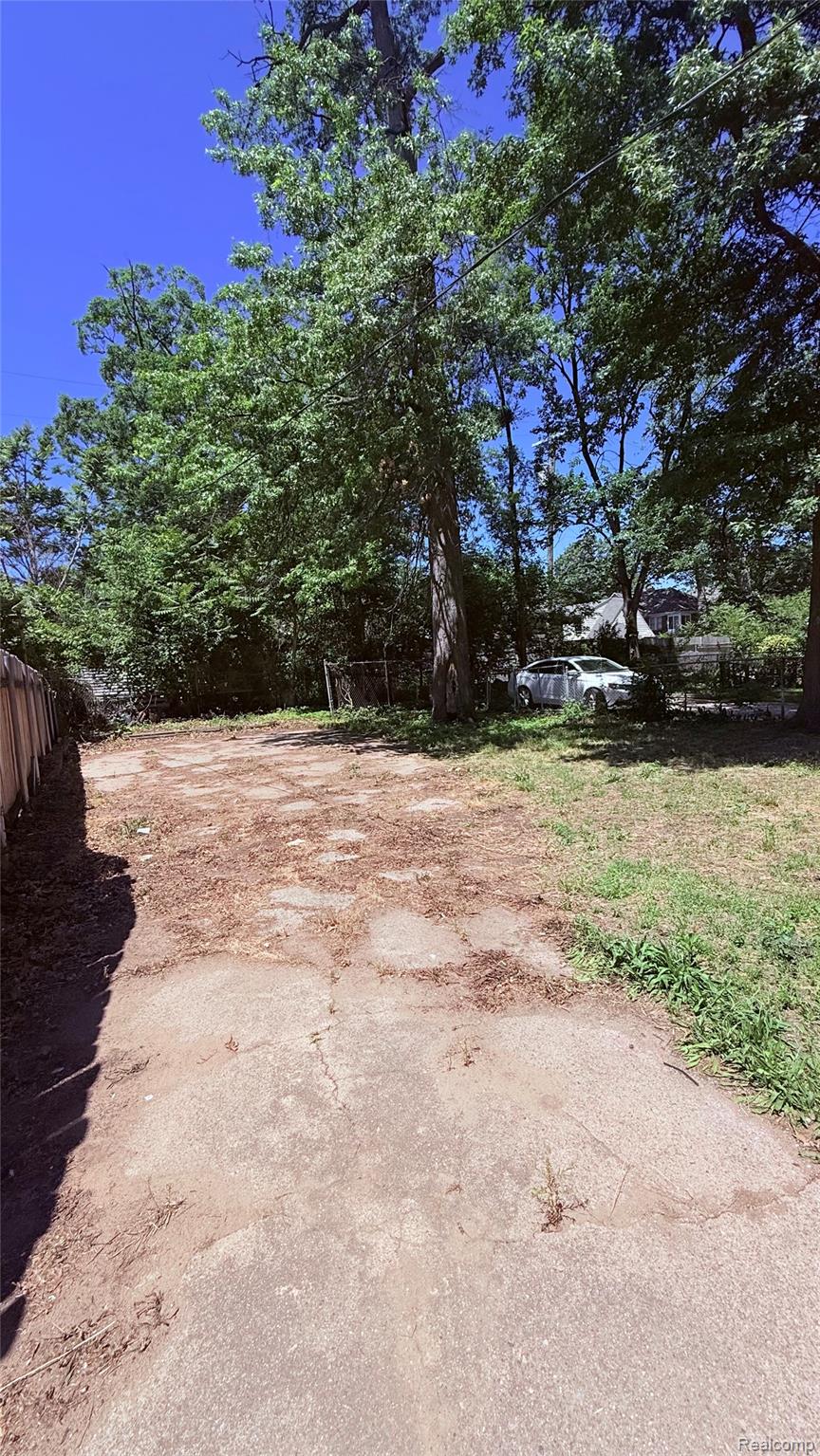 16203 Roselawn Street Property Photo 43