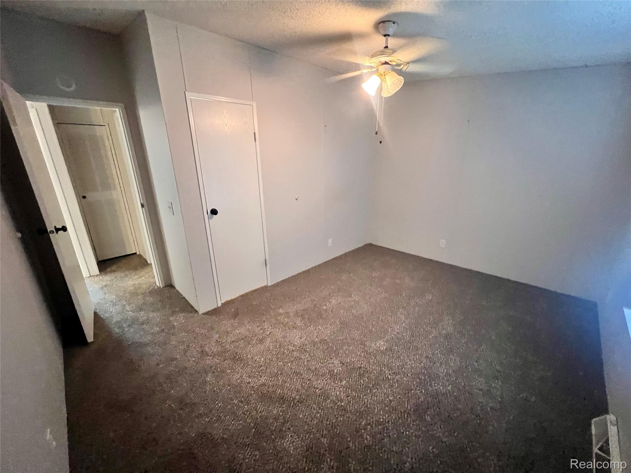 415 Weeping Willow Property Photo 14