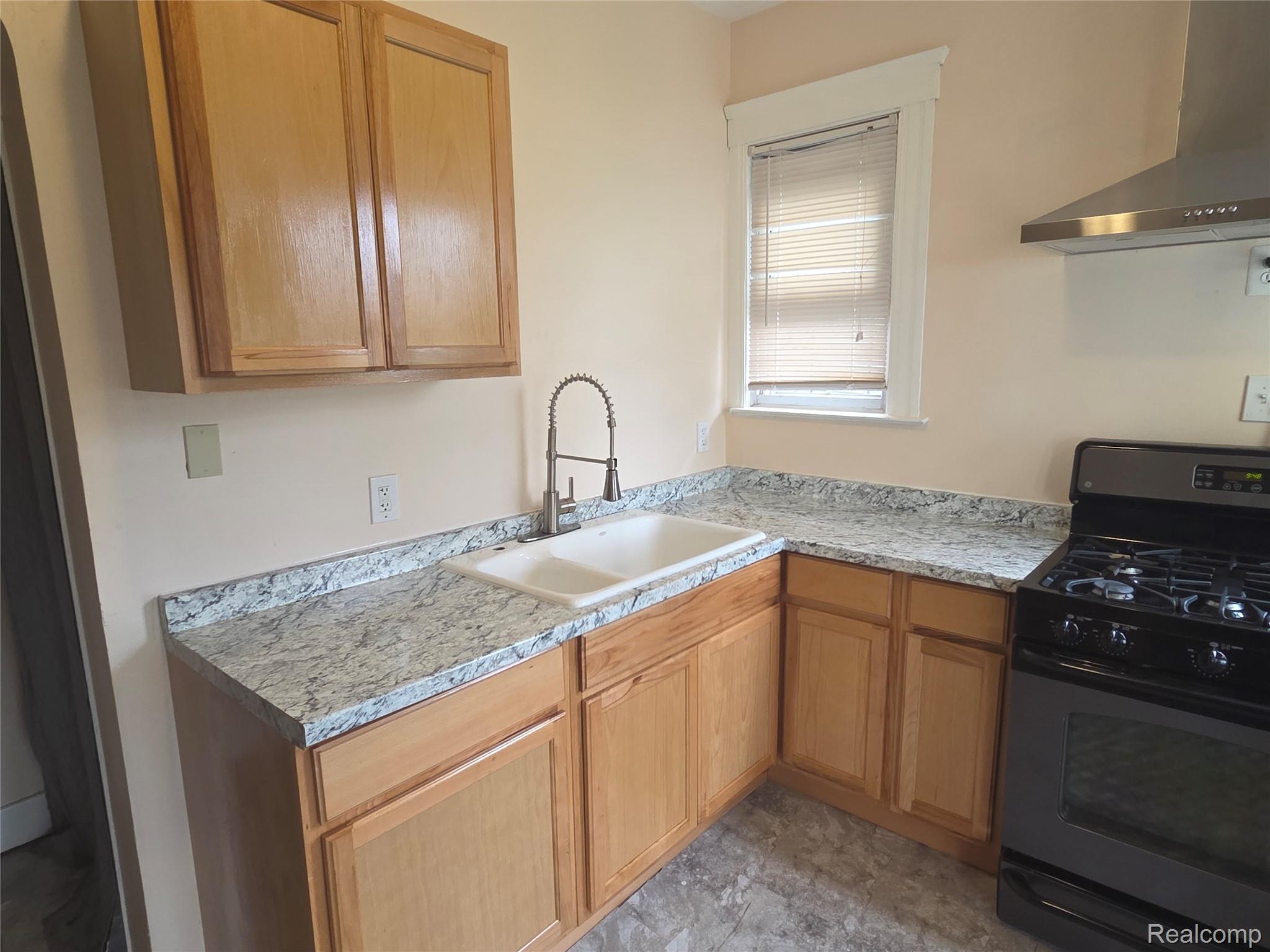 3254 Hogarth Street Property Photo 13