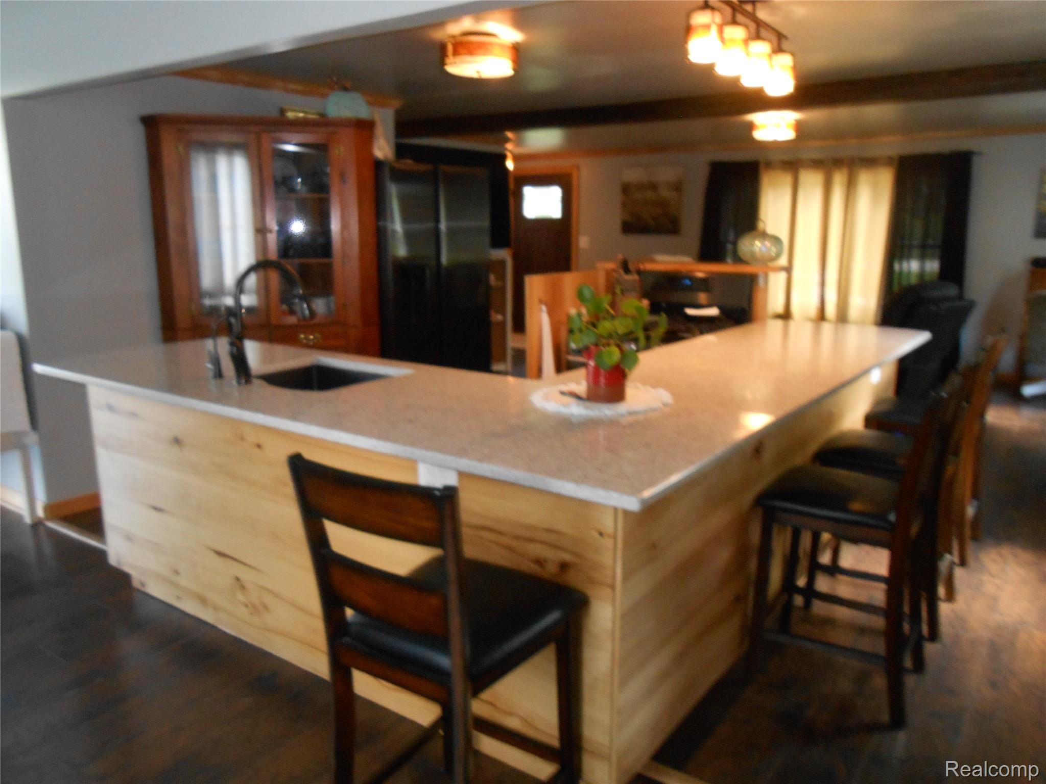249 N Gates Road Property Photo 11