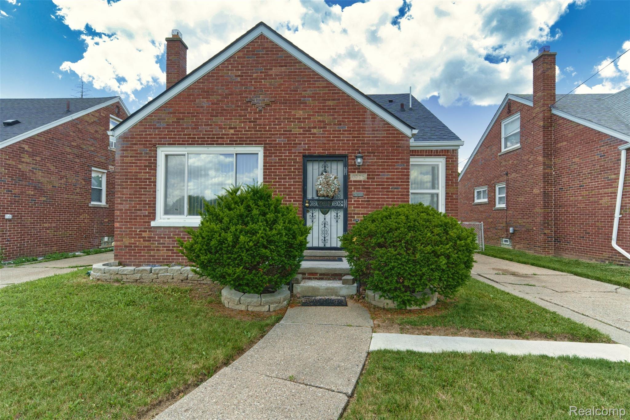 9325 Stahelin Avenue Property Photo 3