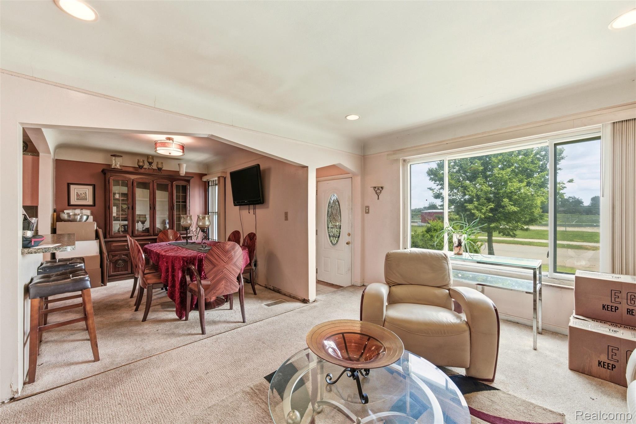 9325 Stahelin Avenue Property Photo 8
