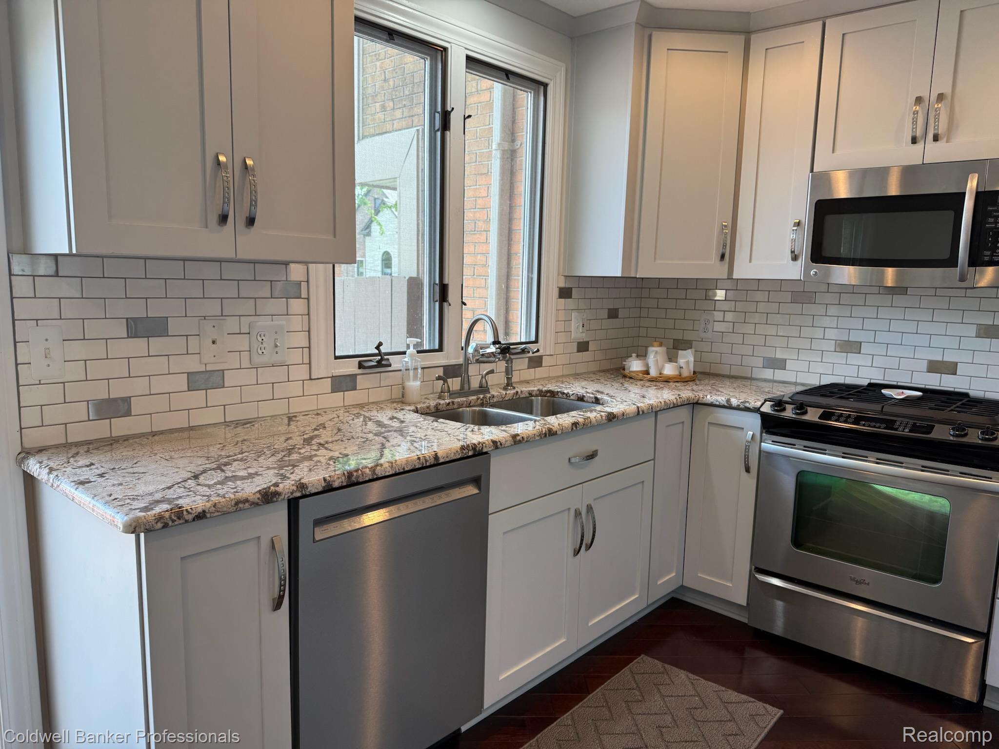 33374 Jefferson Avenue Property Photo 14