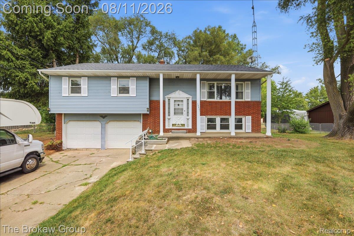 10431 Davison Road Property Photo 2