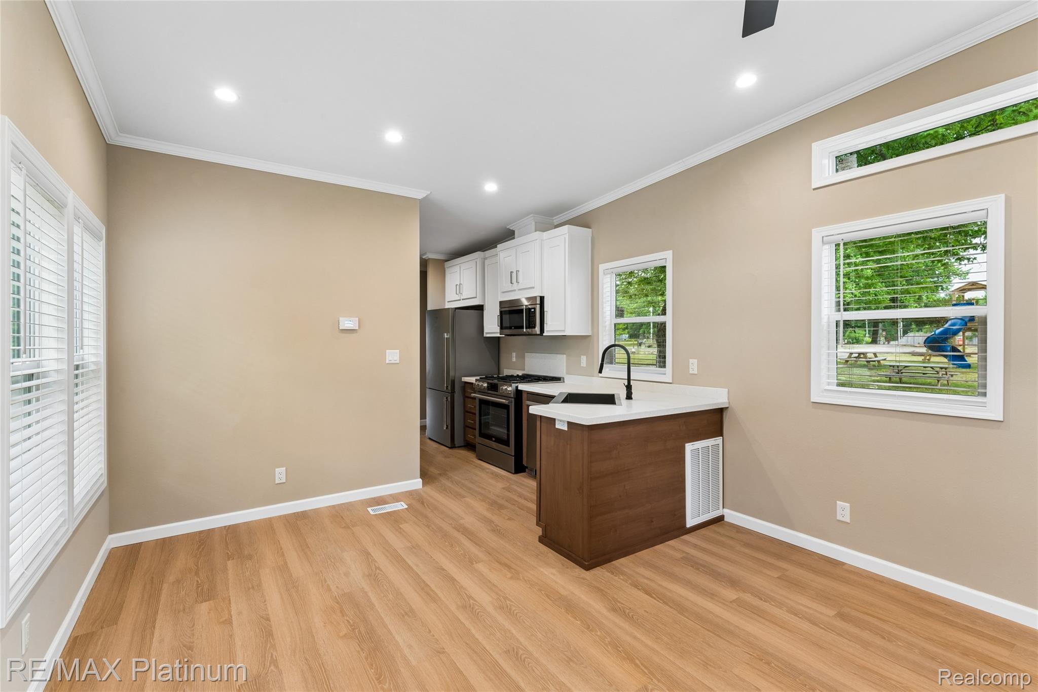 29 Retreat Way Property Photo 3
