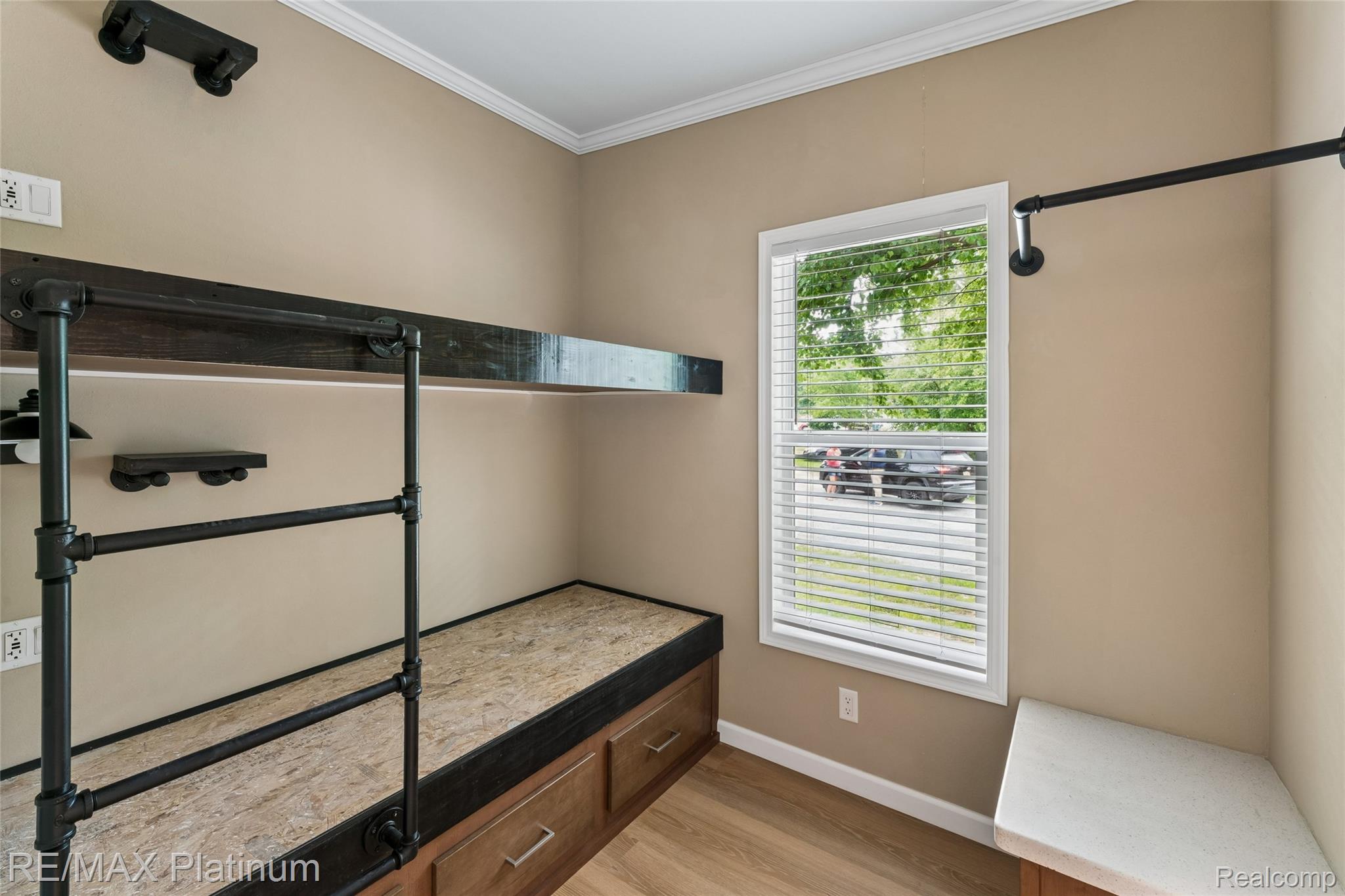 29 Retreat Way Property Photo 7