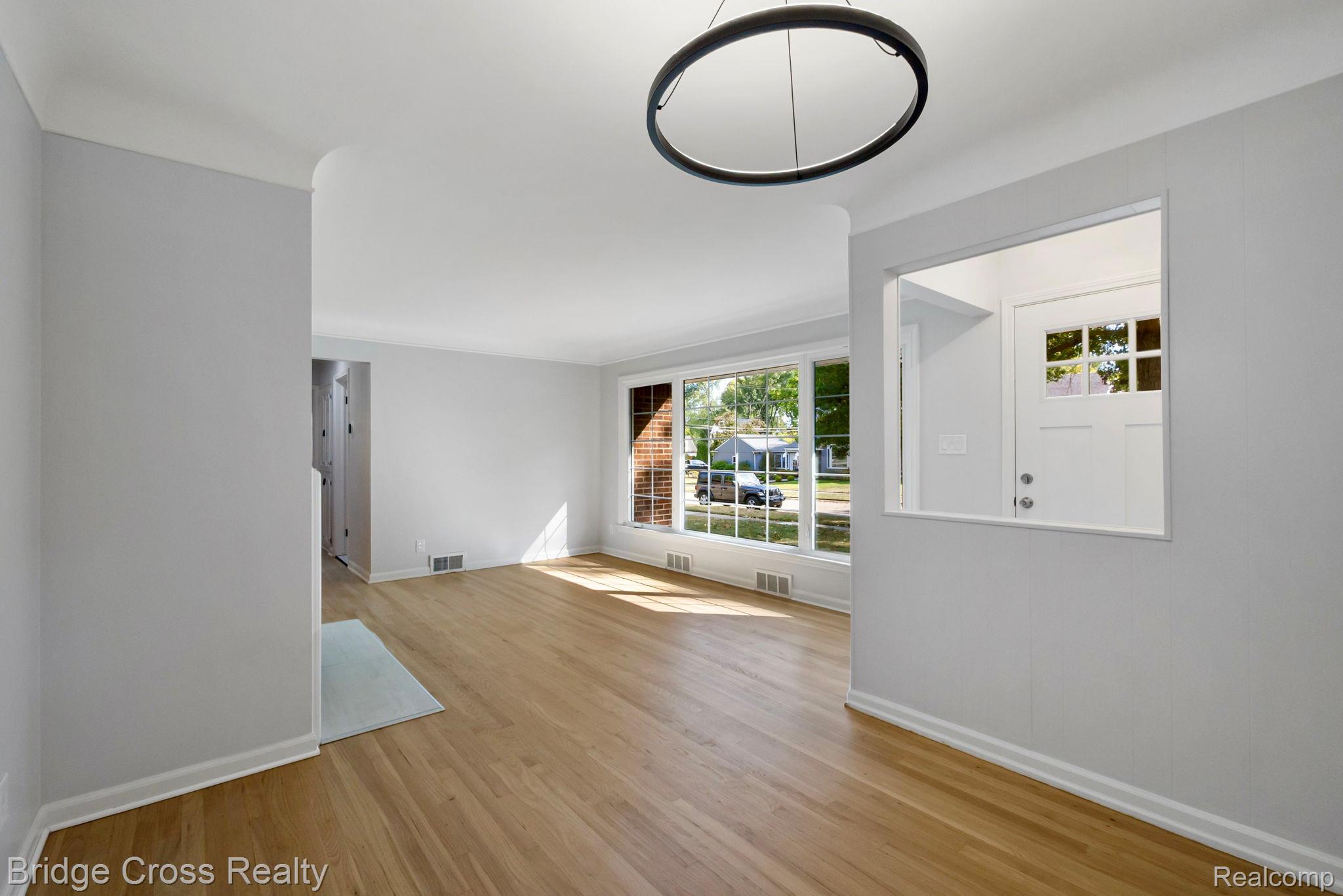 2614 Essex Street Property Photo 10