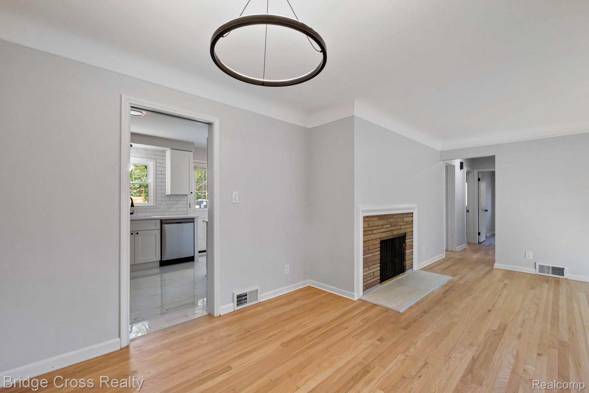 2614 Essex Street Property Photo 11