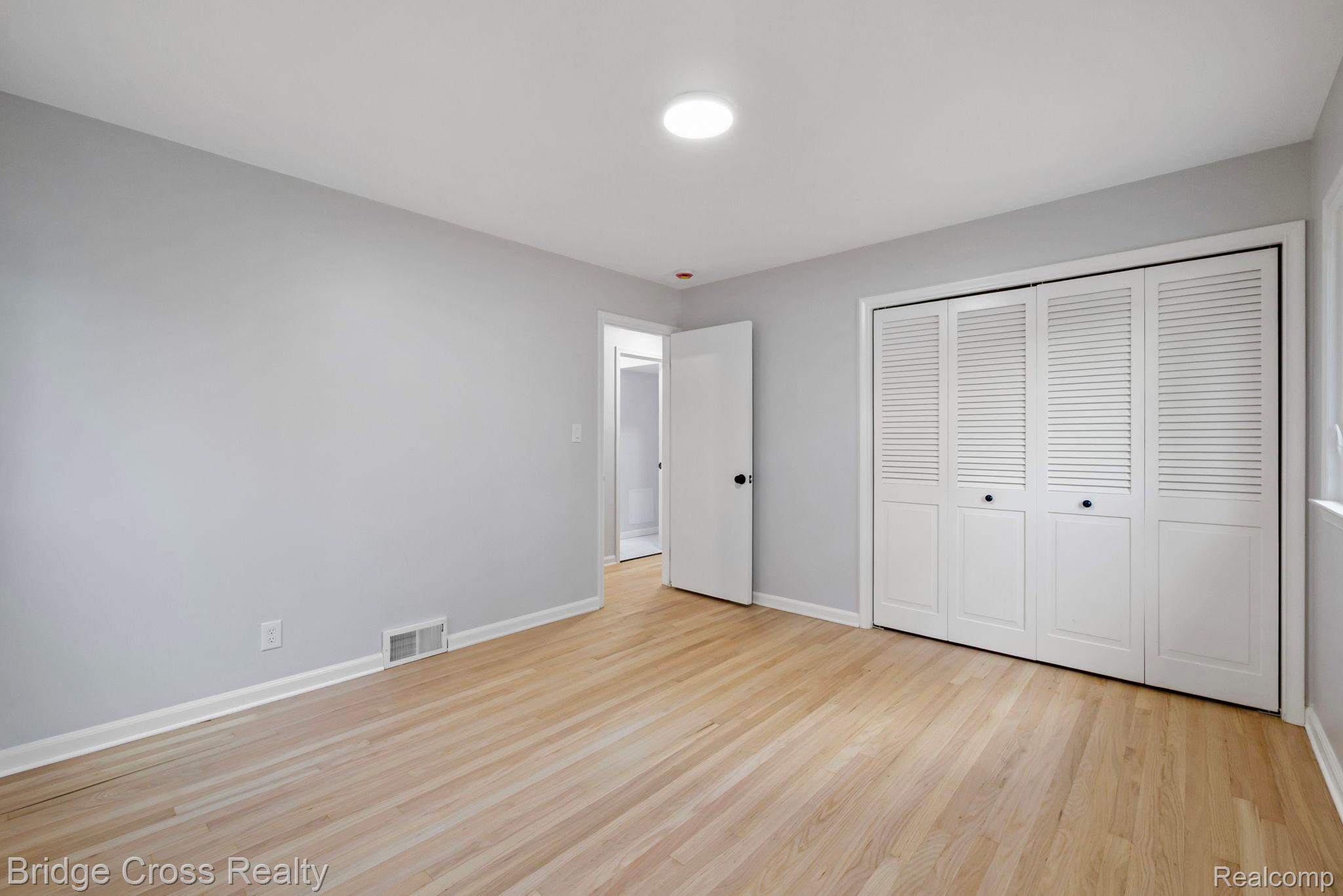 2614 Essex Street Property Photo 25