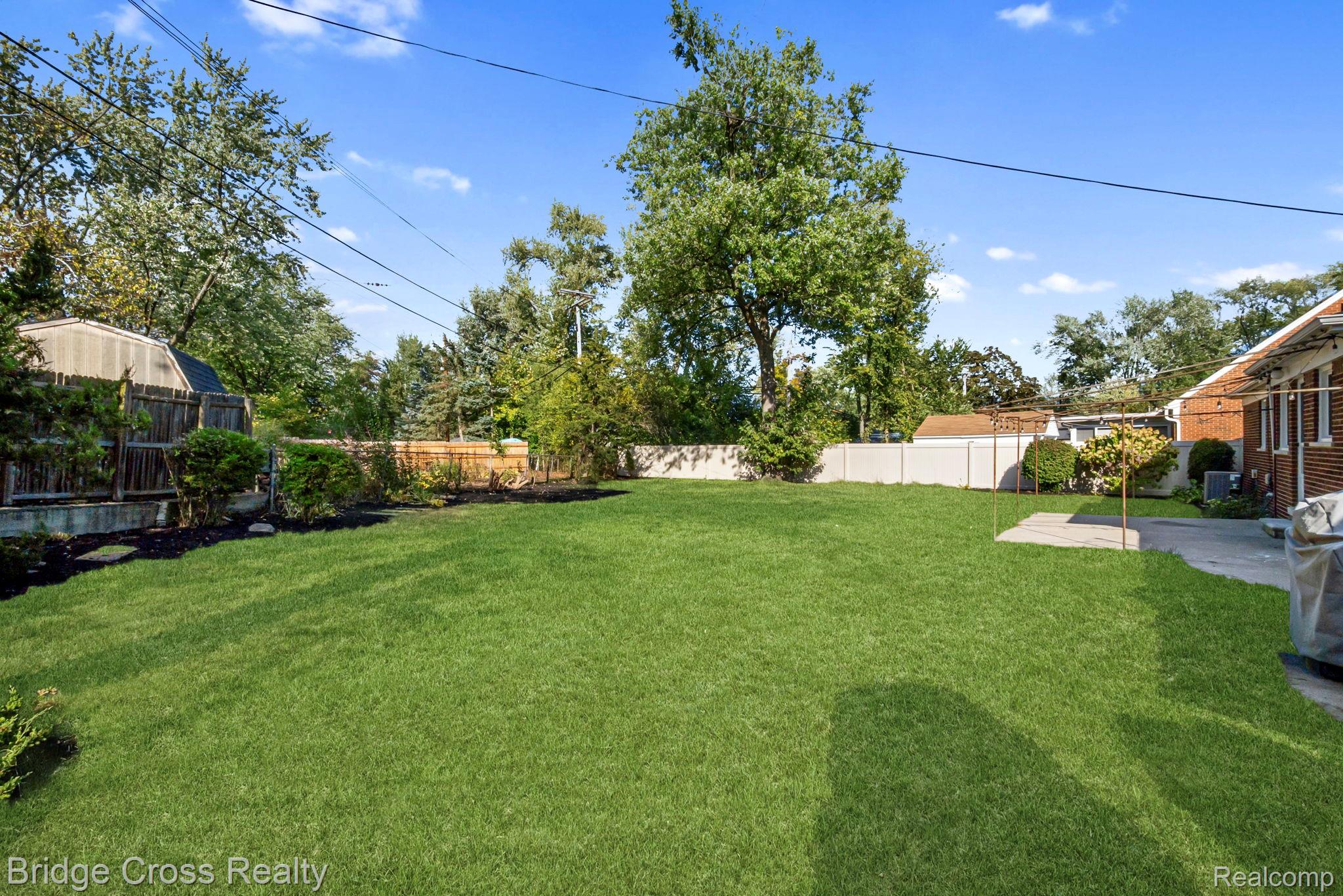 2614 Essex Street Property Photo 31