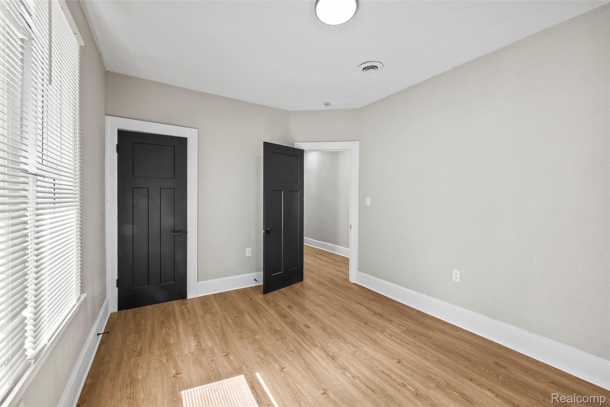 2254 Taylor Unit #2 Street Property Photo 16