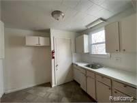 8074 Plainview Avenue Property Photo 5