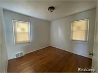 8074 Plainview Avenue Property Photo 6