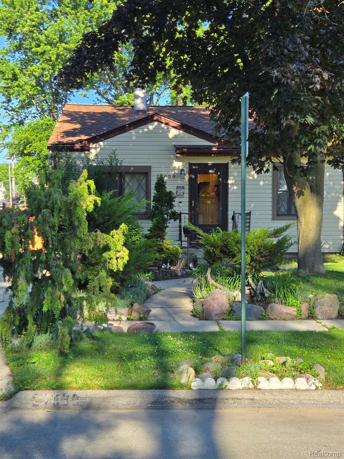 27039 Alden Street Property Photo 1