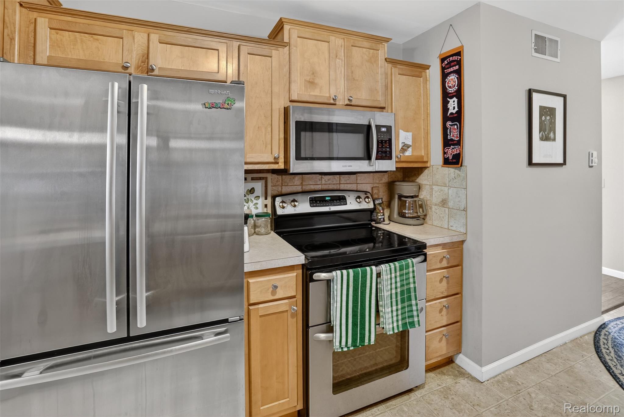925 Kennely Road G-106 Property Photo 9