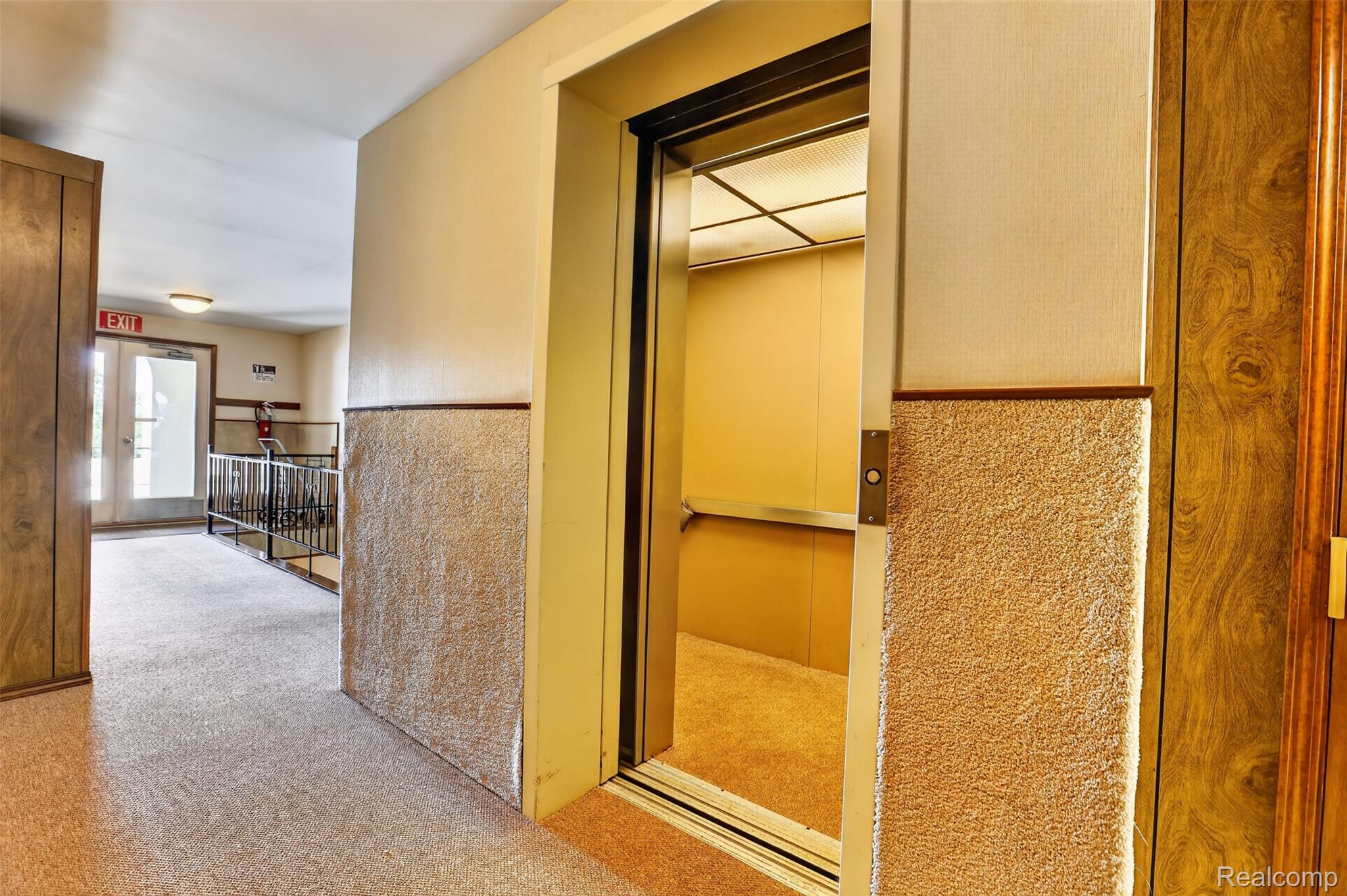 925 Kennely Road G-106 Property Photo 23