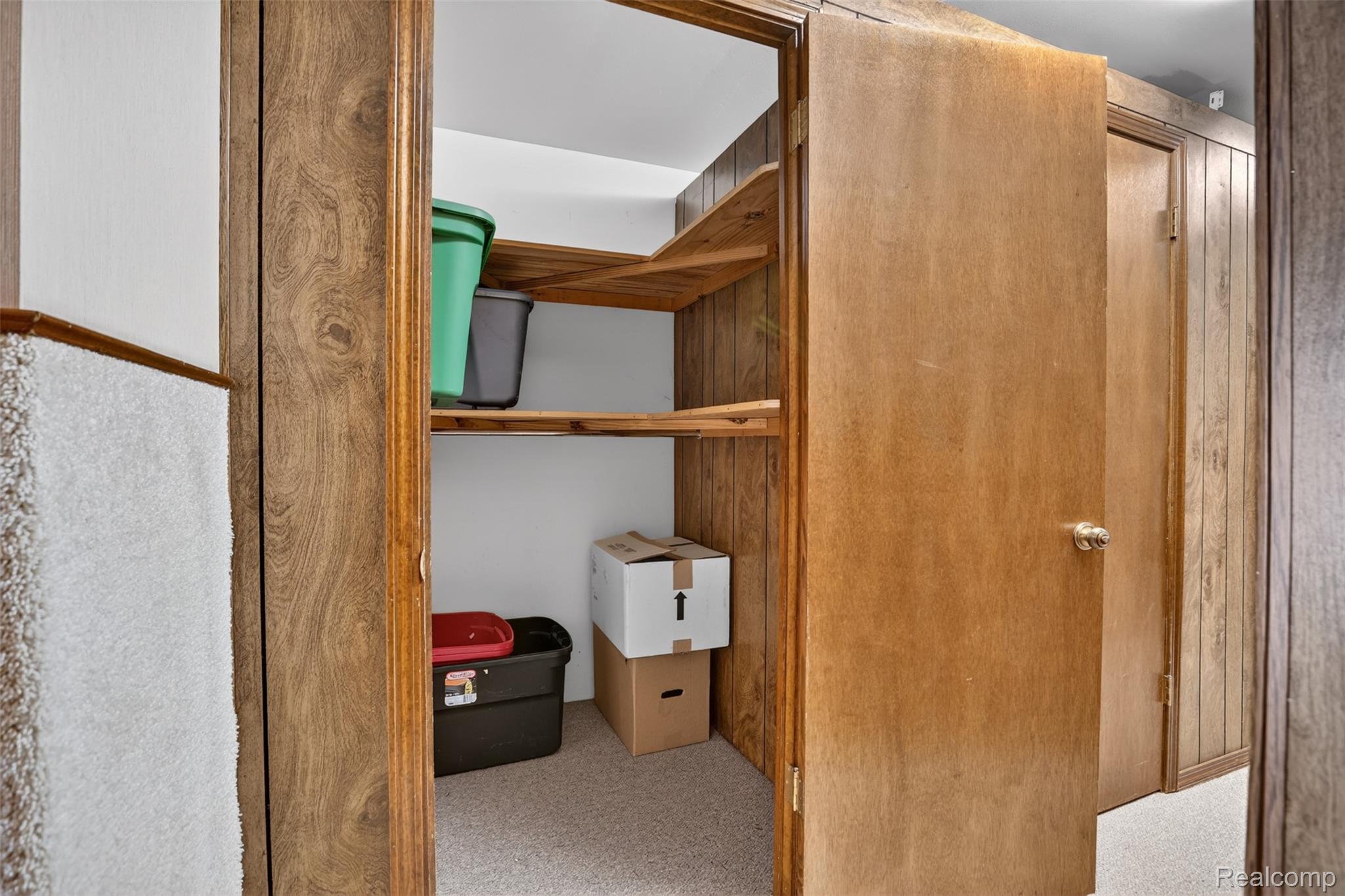 925 Kennely Road G-106 Property Photo 24