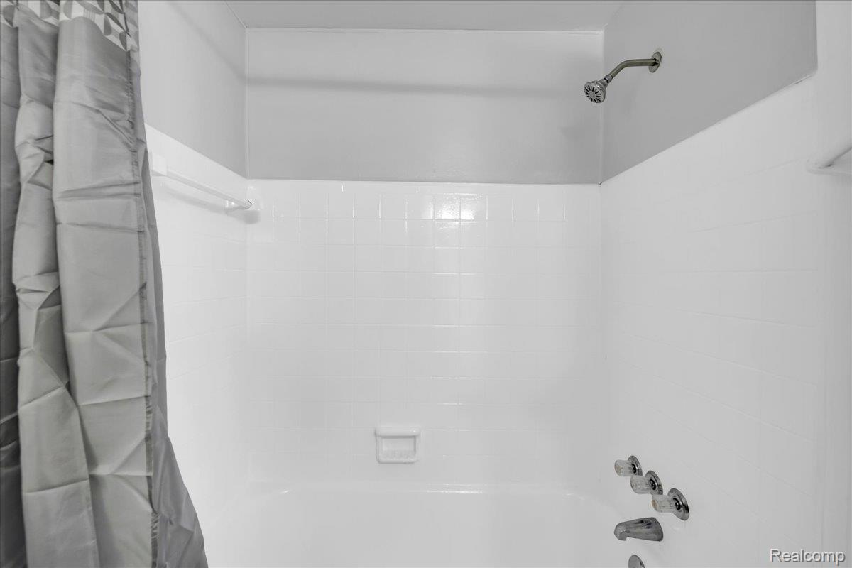 20114 Regent Drive Property Photo 13