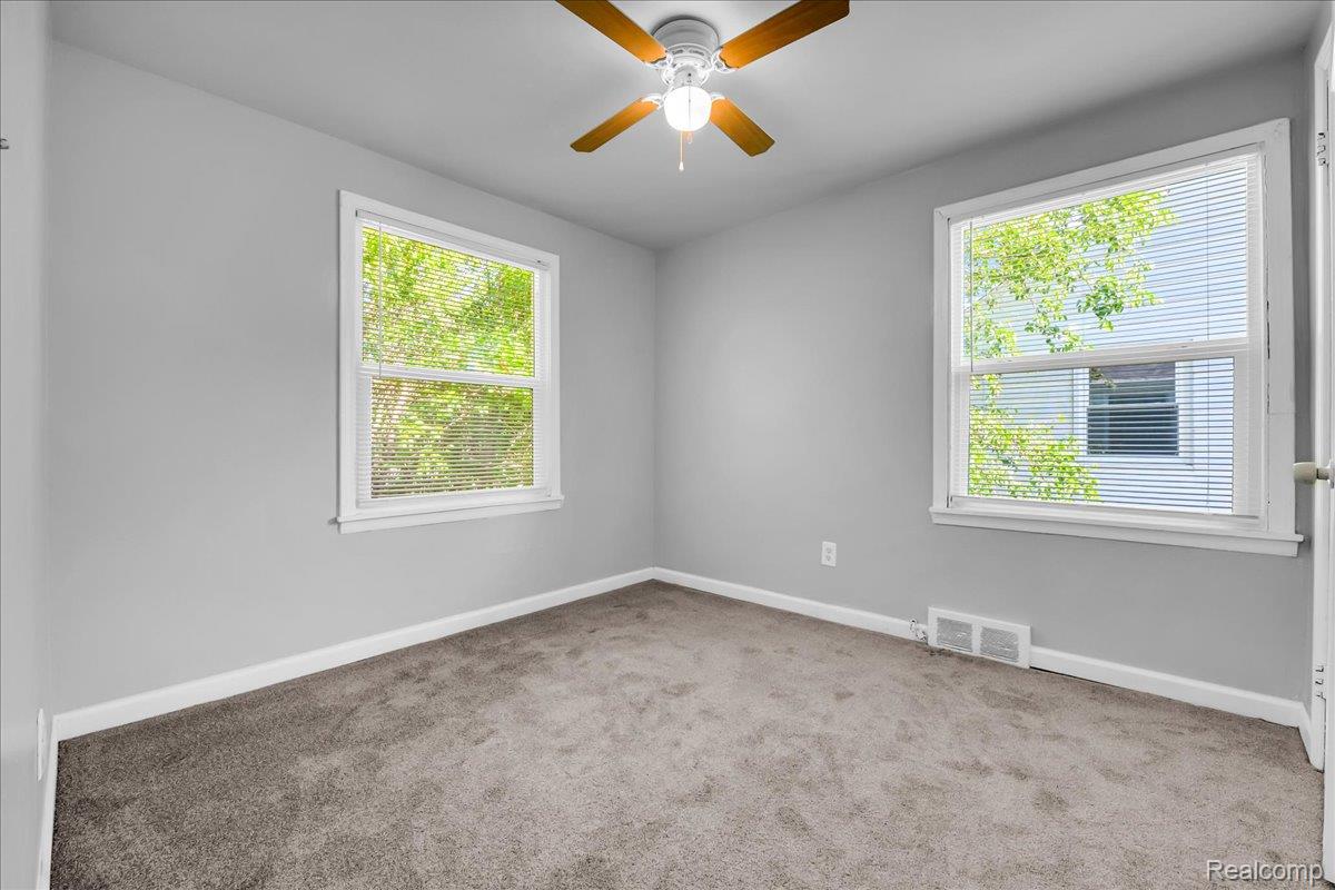 20114 Regent Drive Property Photo 14