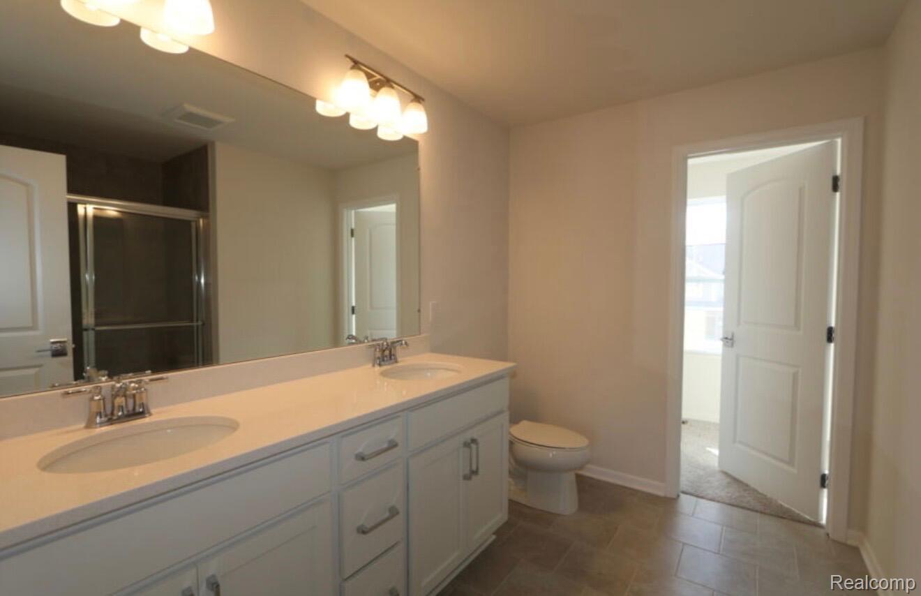 8587 Grove Street Property Photo 8