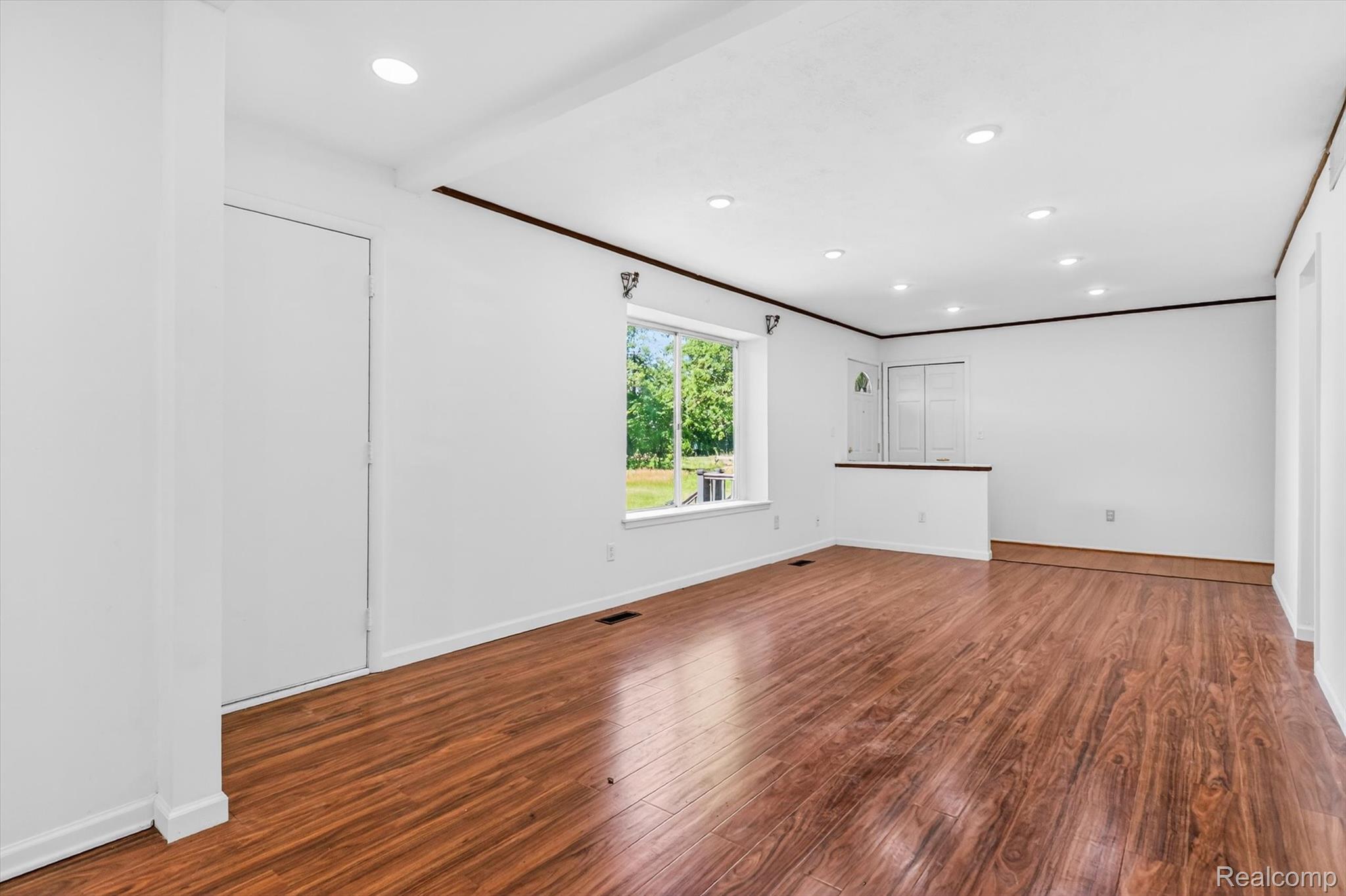48050 Hull Road Property Photo 5