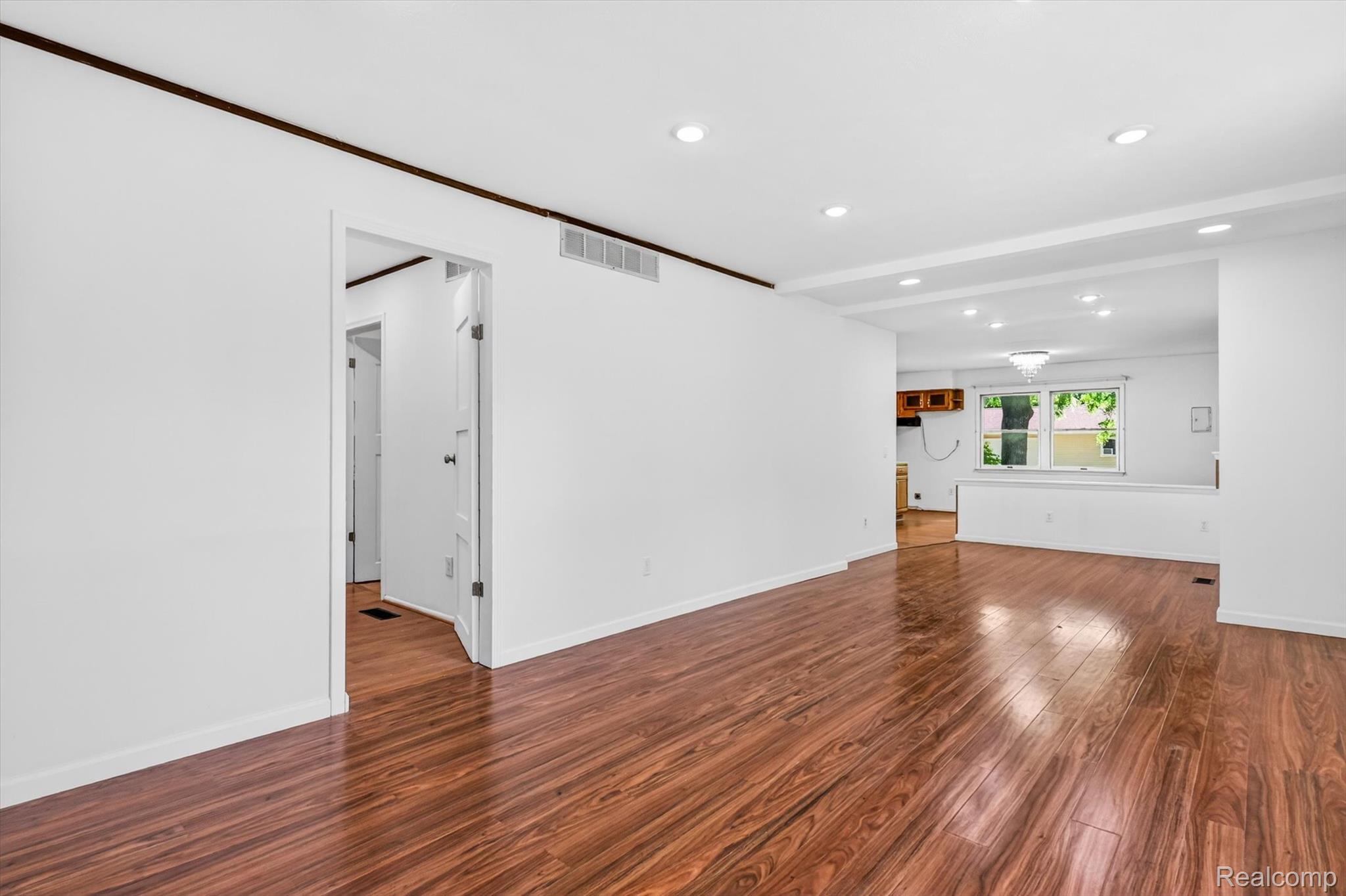 48050 Hull Road Property Photo 7