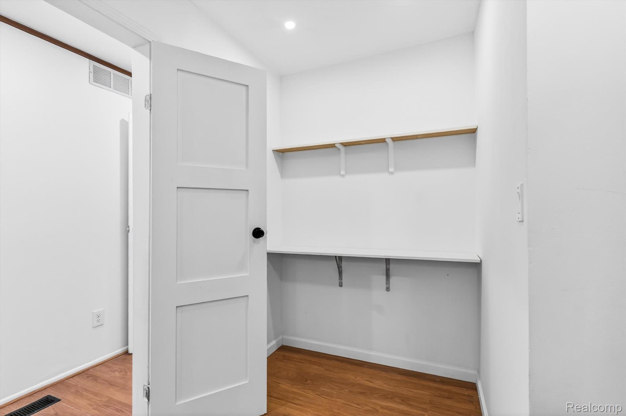 48050 Hull Road Property Photo 23