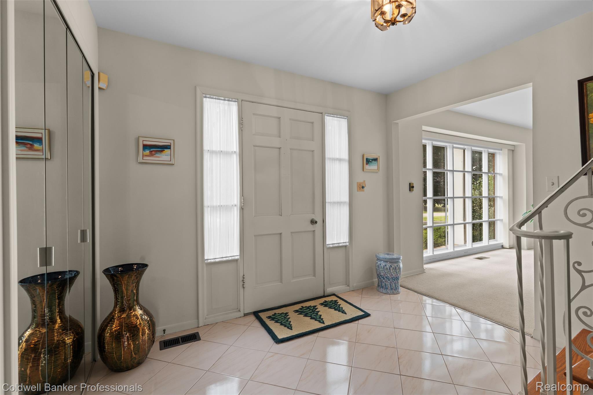 6890 Alderley Way Property Photo 4
