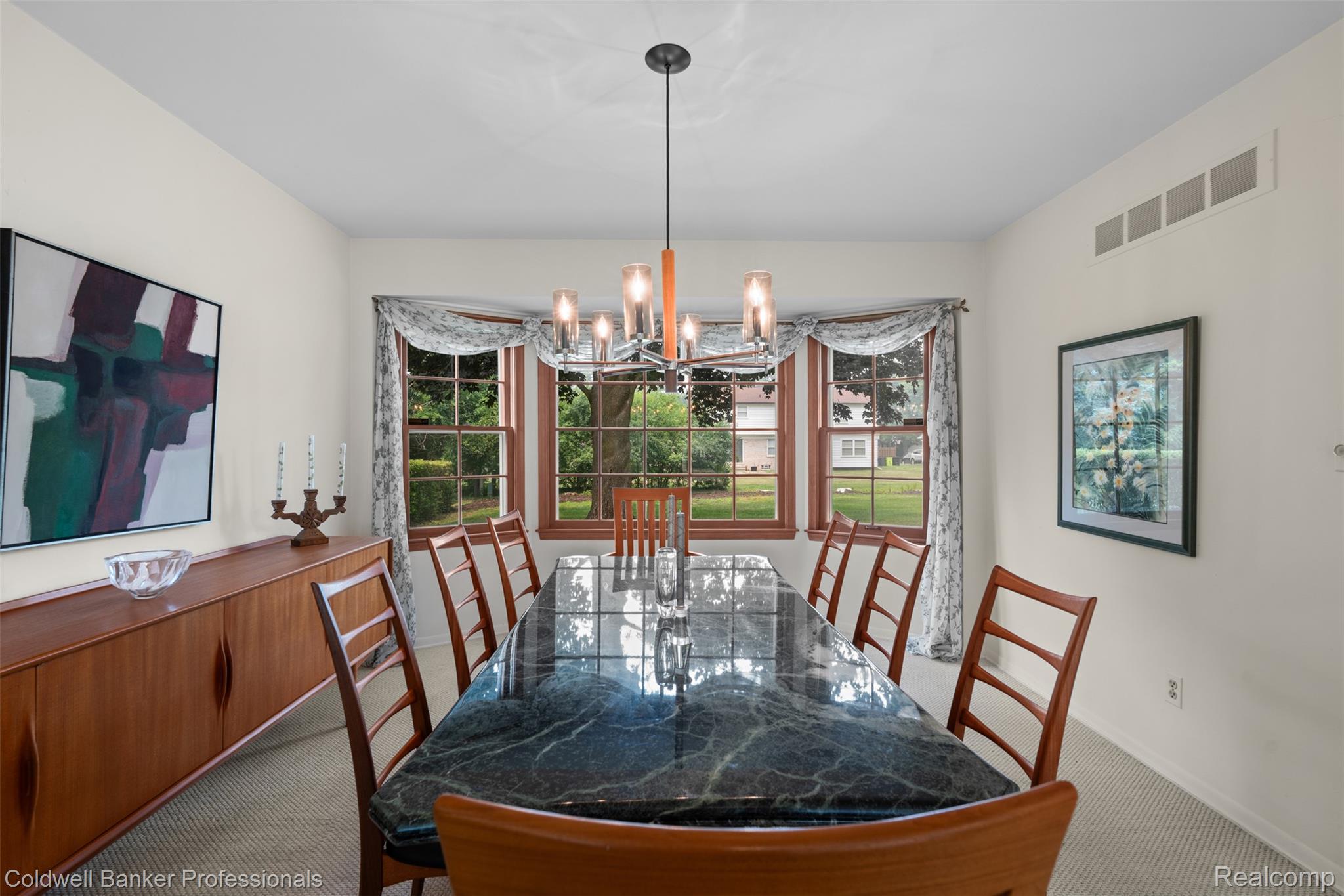 6890 Alderley Way Property Photo 9