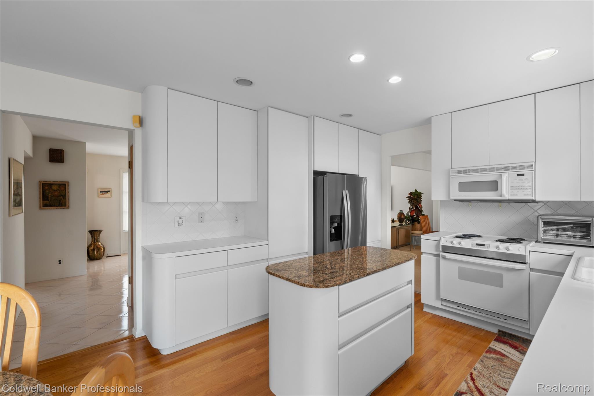 6890 Alderley Way Property Photo 12