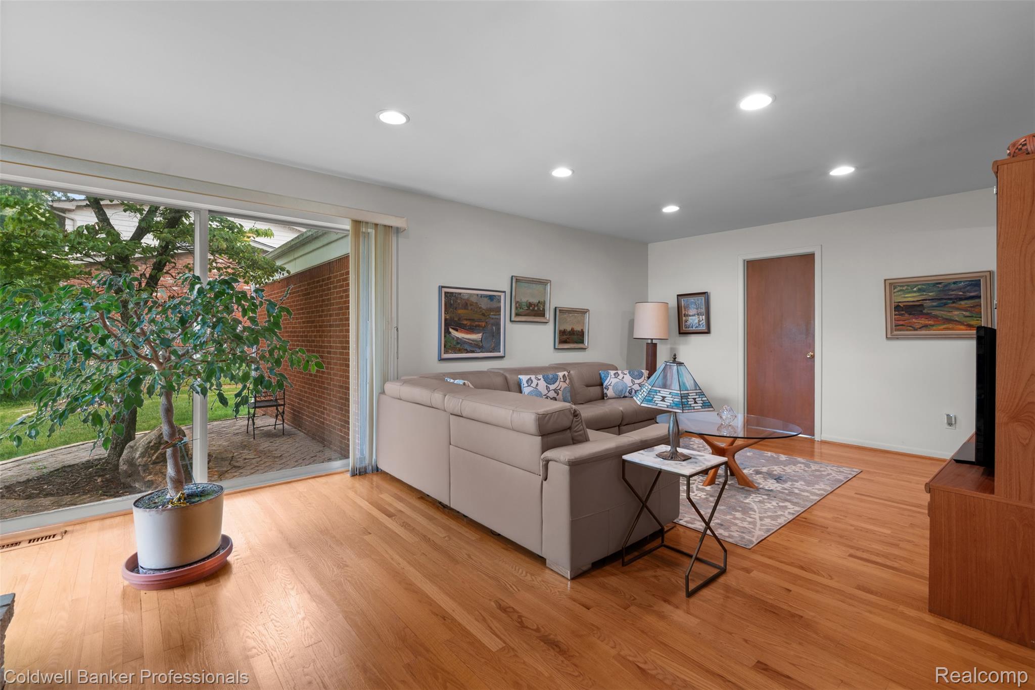 6890 Alderley Way Property Photo 19