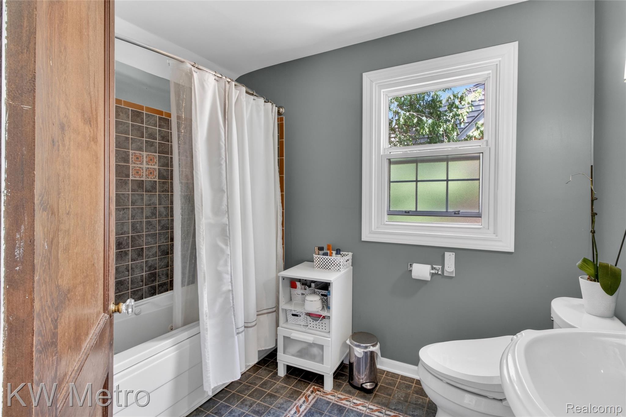 1823 W Houstonia Avenue Property Photo 10