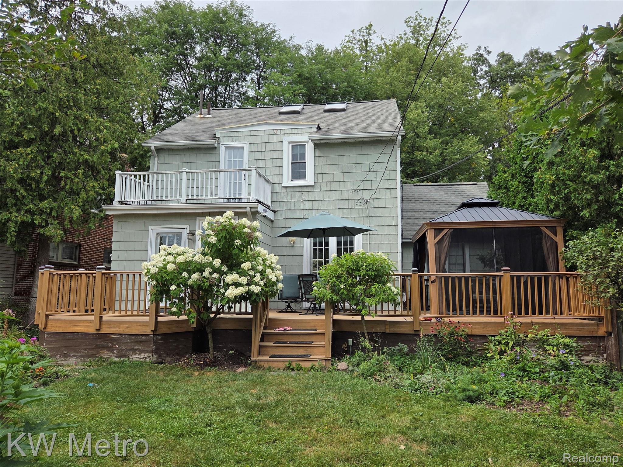 1823 W Houstonia Avenue Property Photo 17