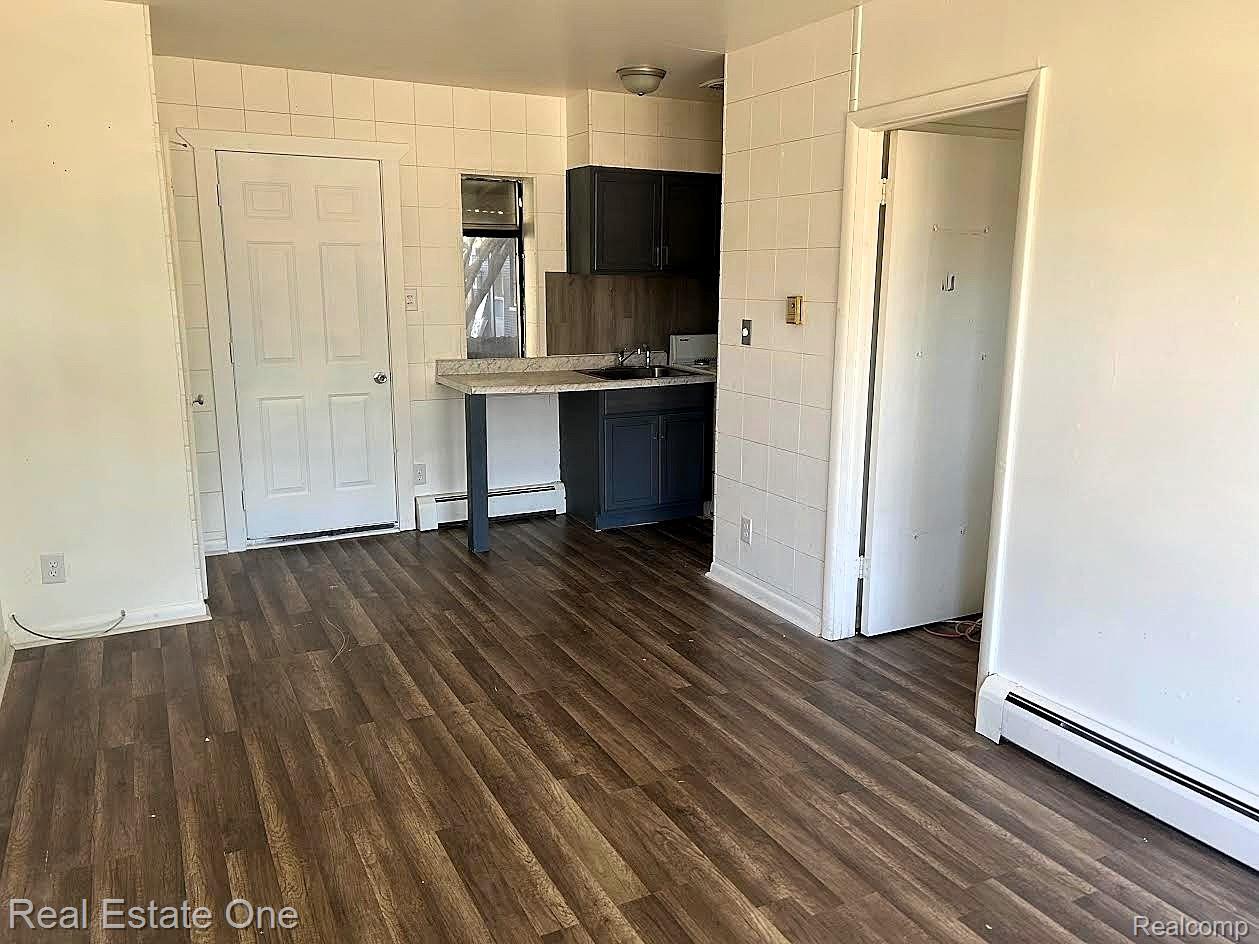162 Burke Street Property Photo 7